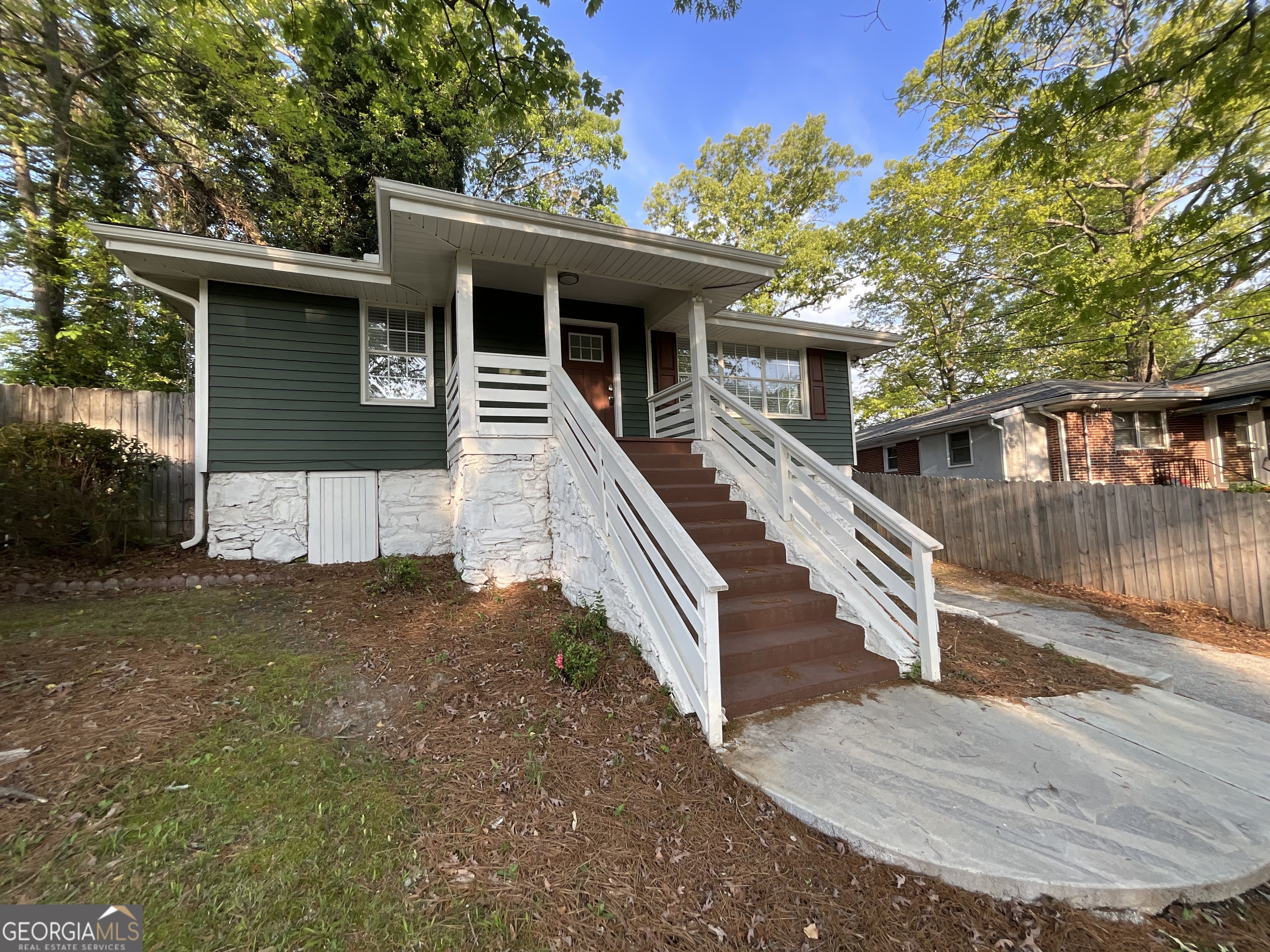 136 Victor Circle NW Property Photo 1