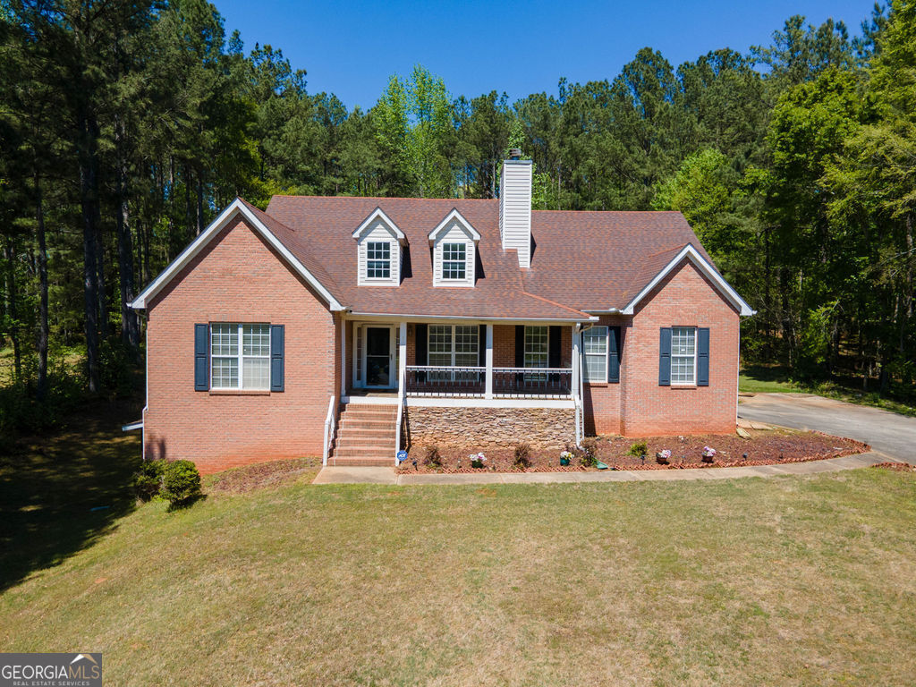 105 Applewood Way Property Photo 1