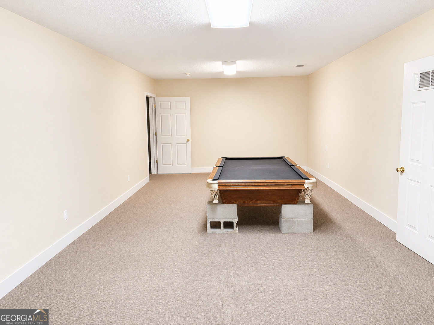21 6th Avenue Property Photo 13