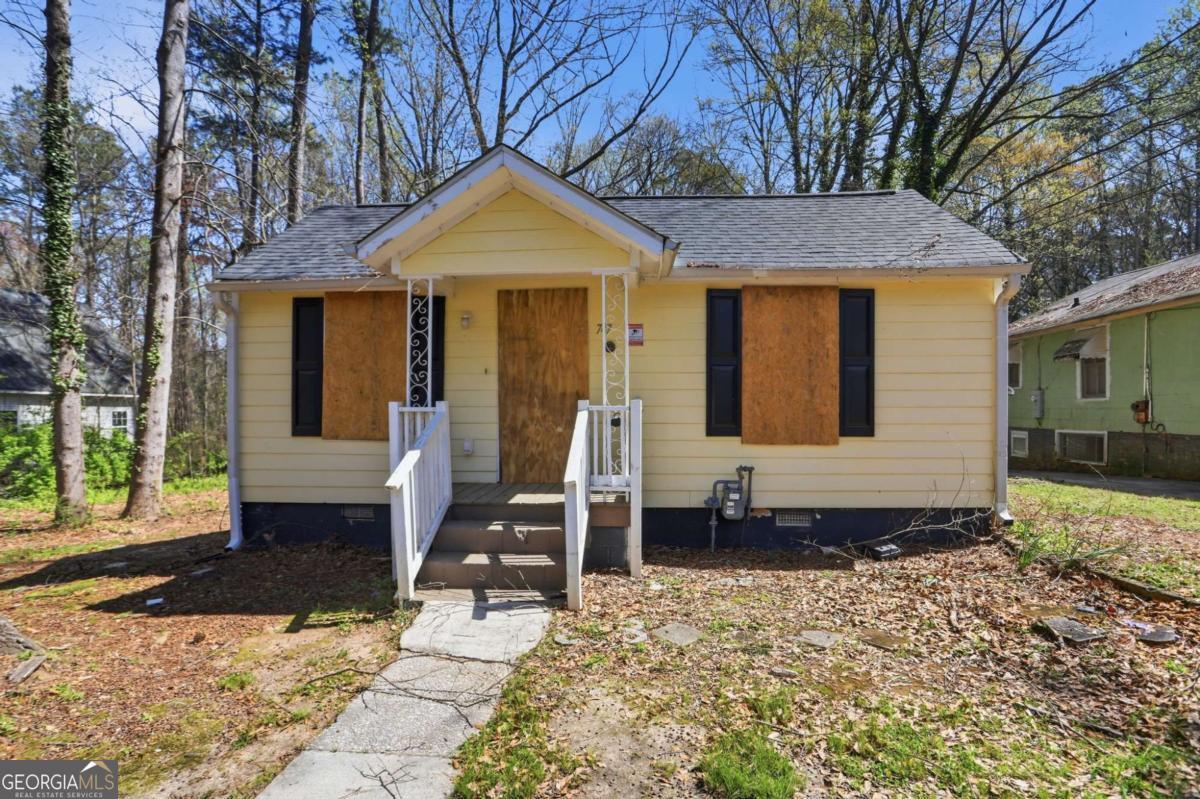 747 Gary Road Nw Property Photo 1