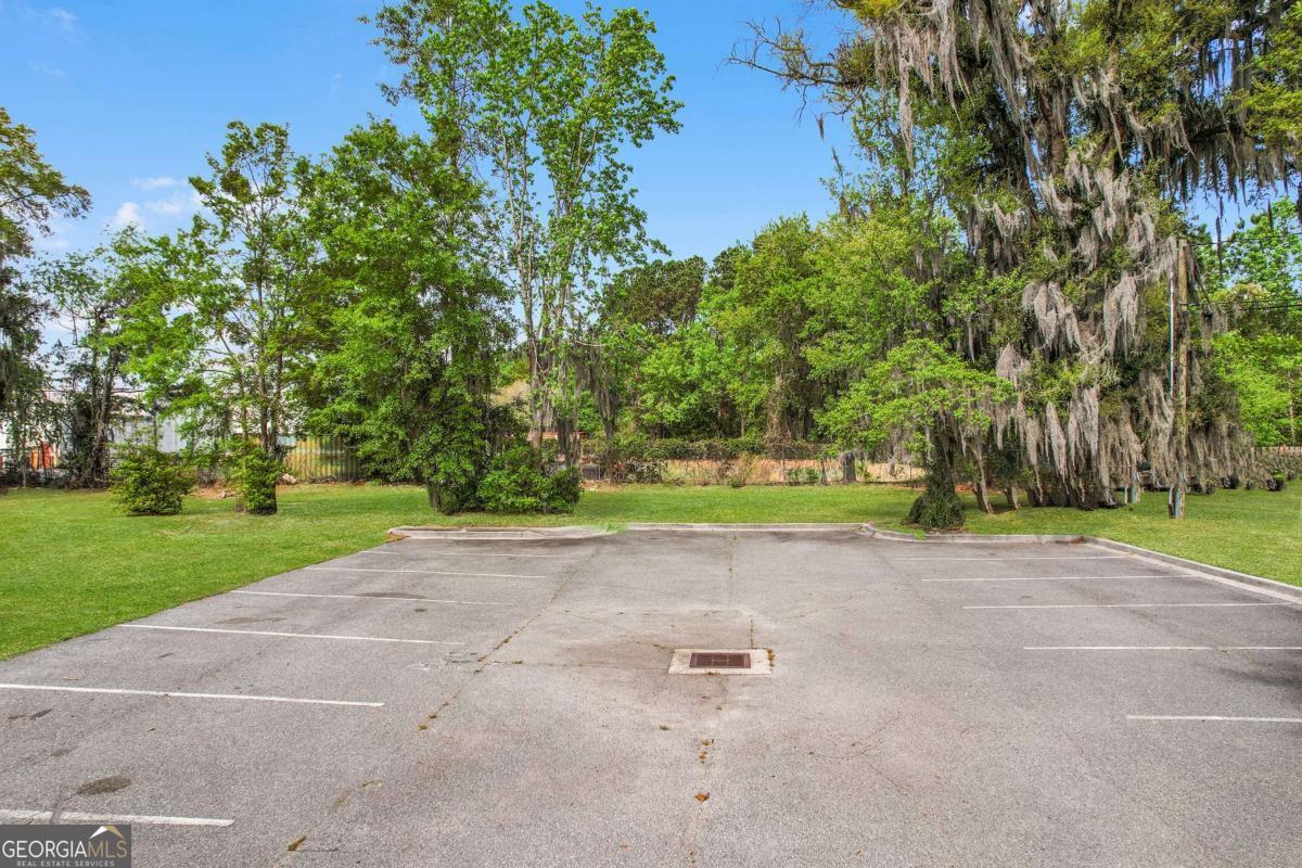 301 Rowland Avenue Property Photo 4