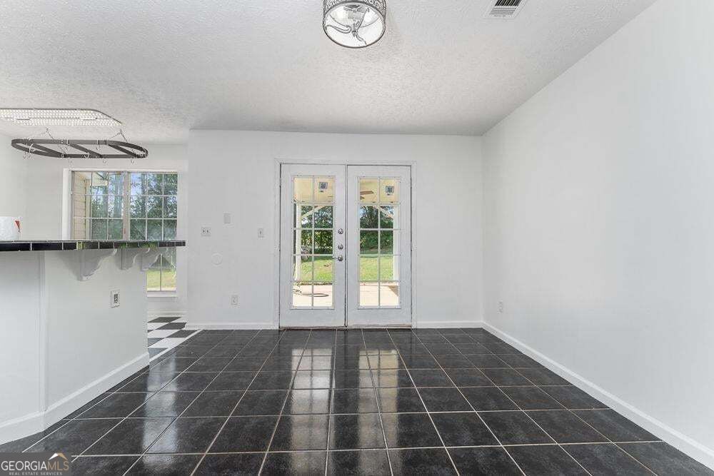 7790 Wethersfield Drive Property Photo 10
