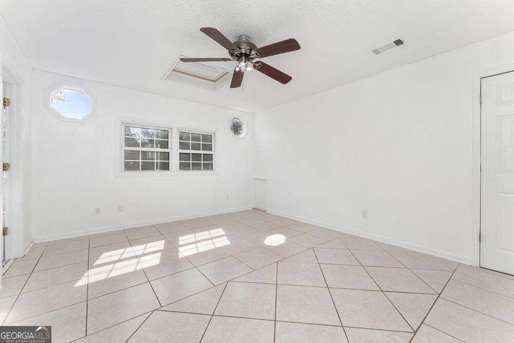 7790 Wethersfield Drive Property Photo 14