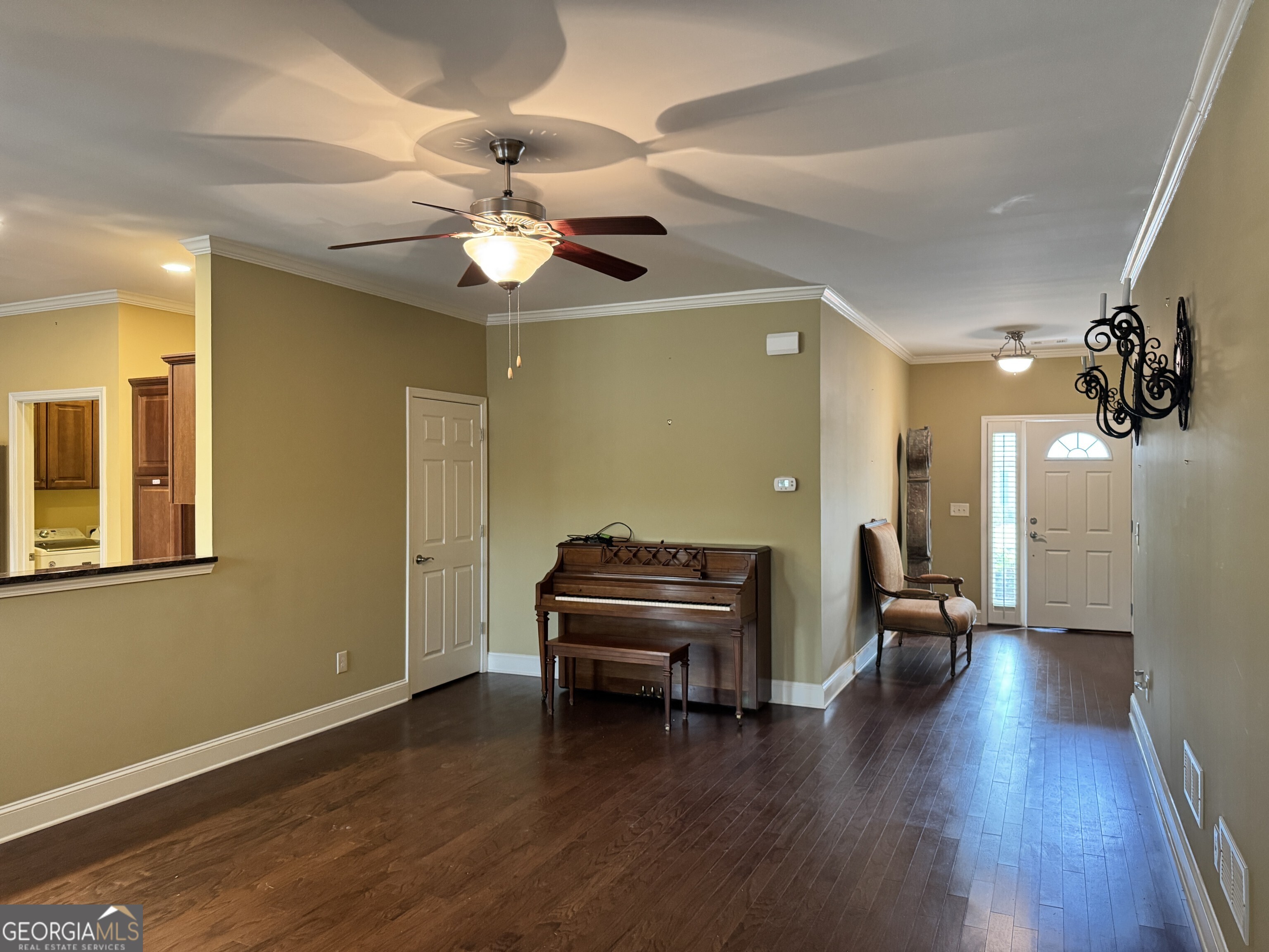 569 Sawnee Corners Drive Property Photo 4