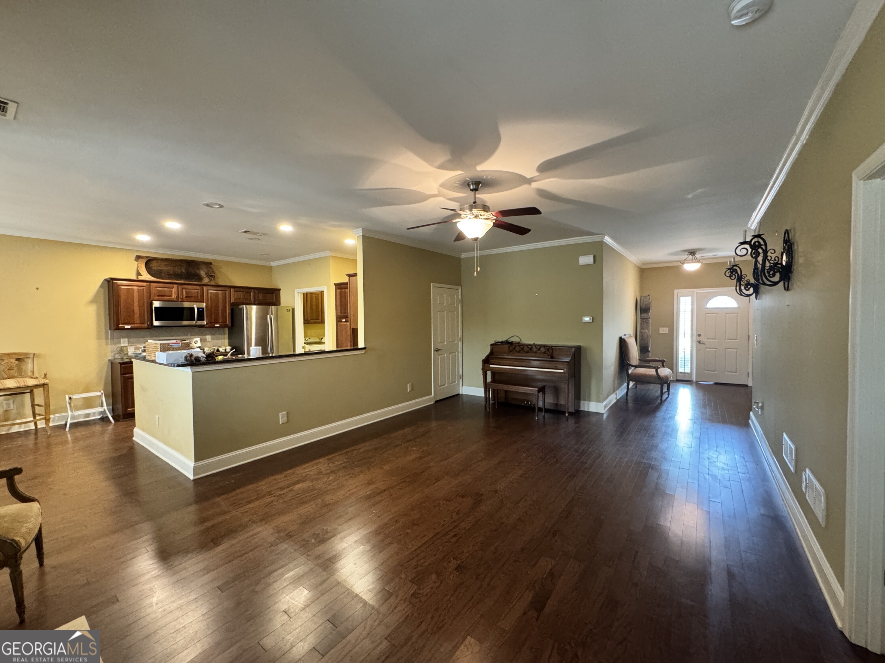 569 Sawnee Corners Drive Property Photo 5