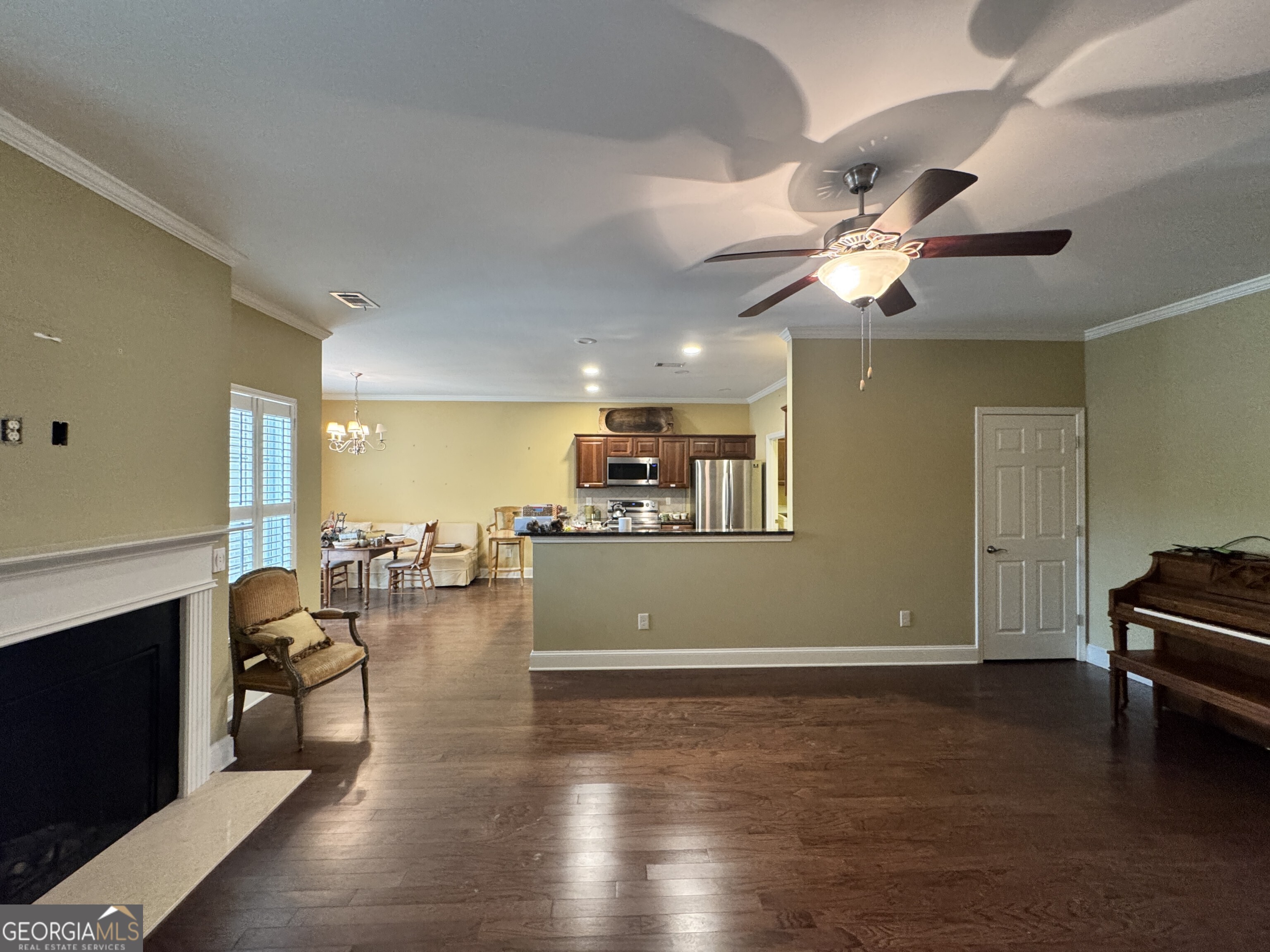 569 Sawnee Corners Drive Property Photo 6