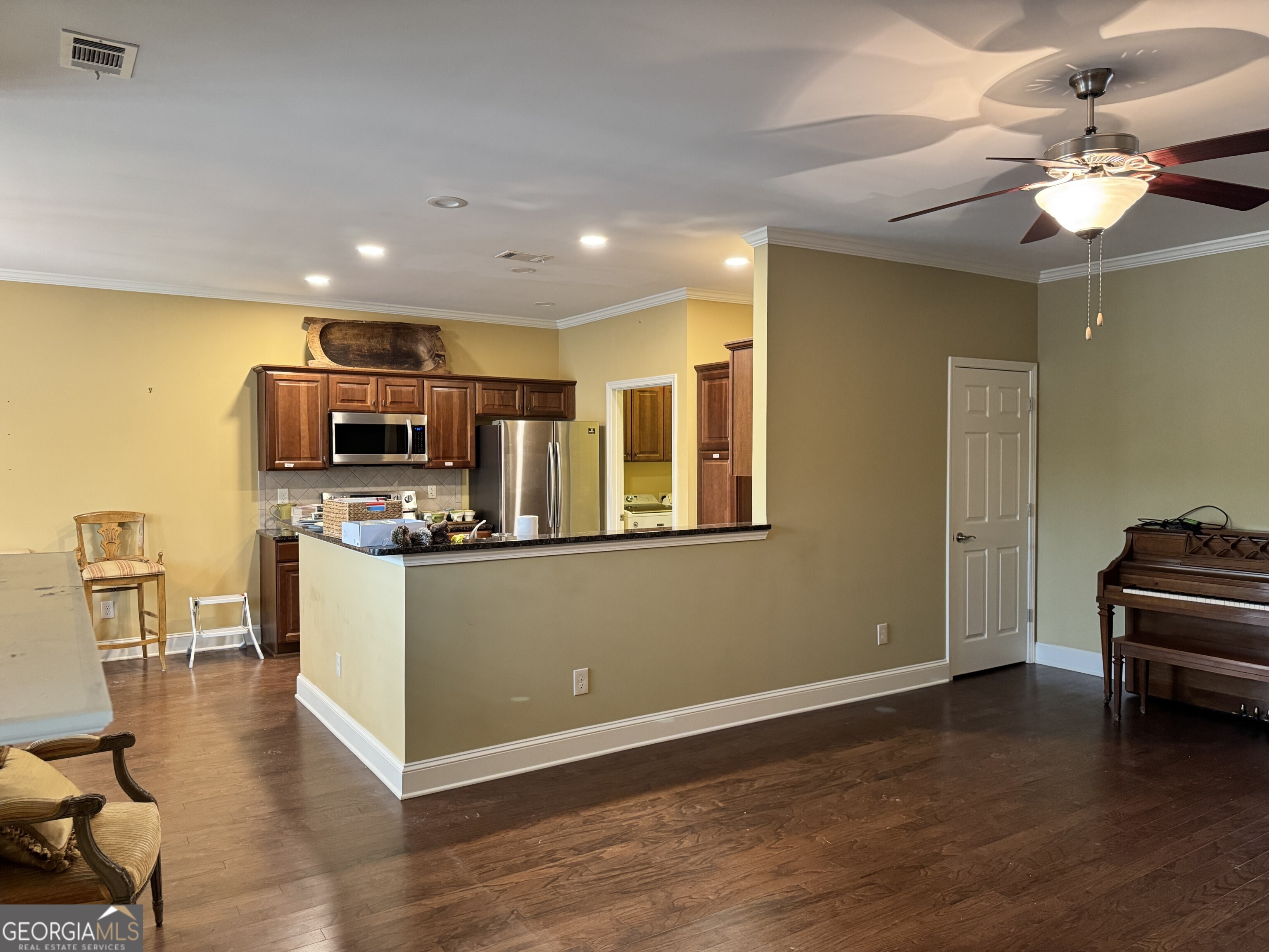 569 Sawnee Corners Drive Property Photo 8