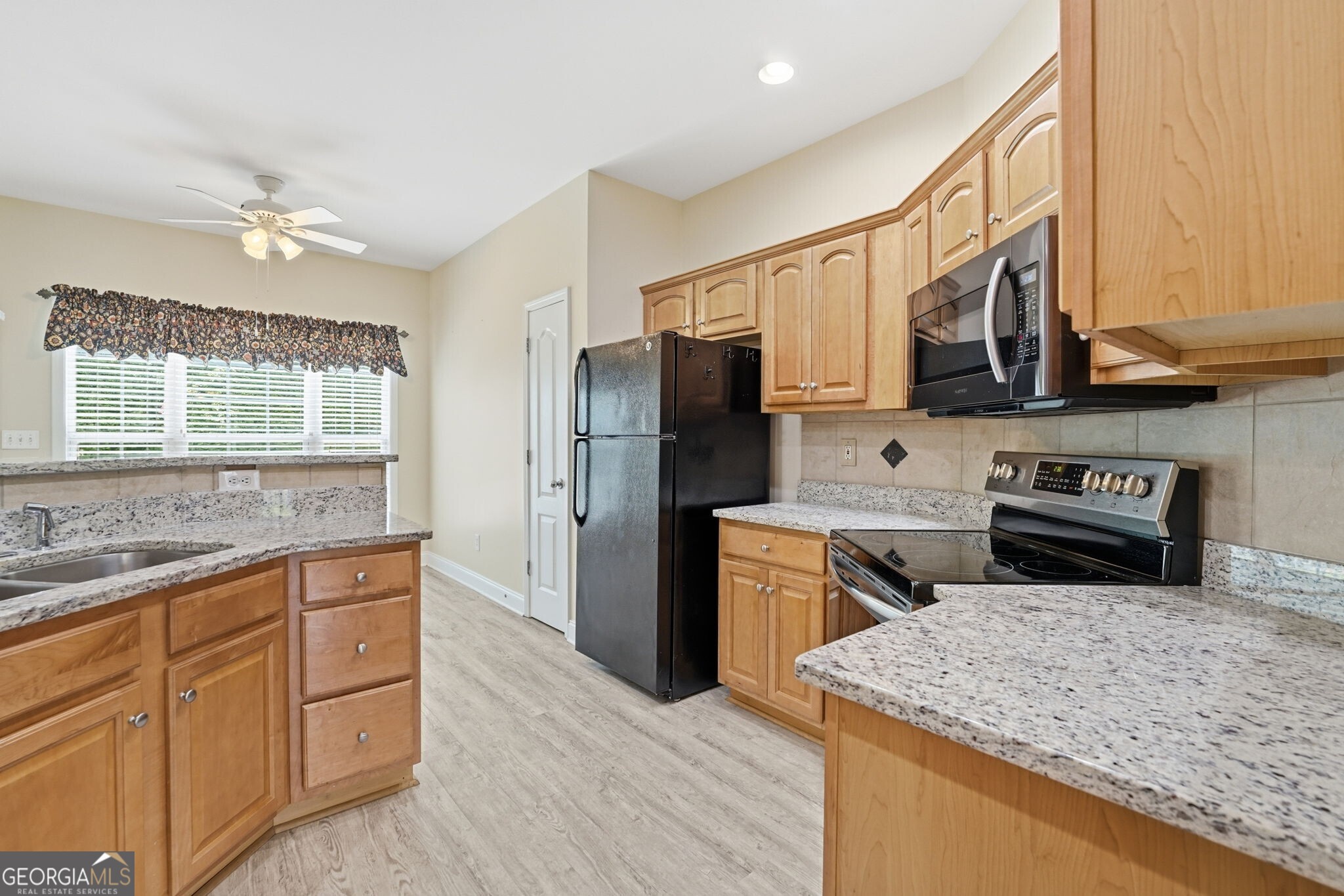 404 Vineyard Drive Property Photo 23