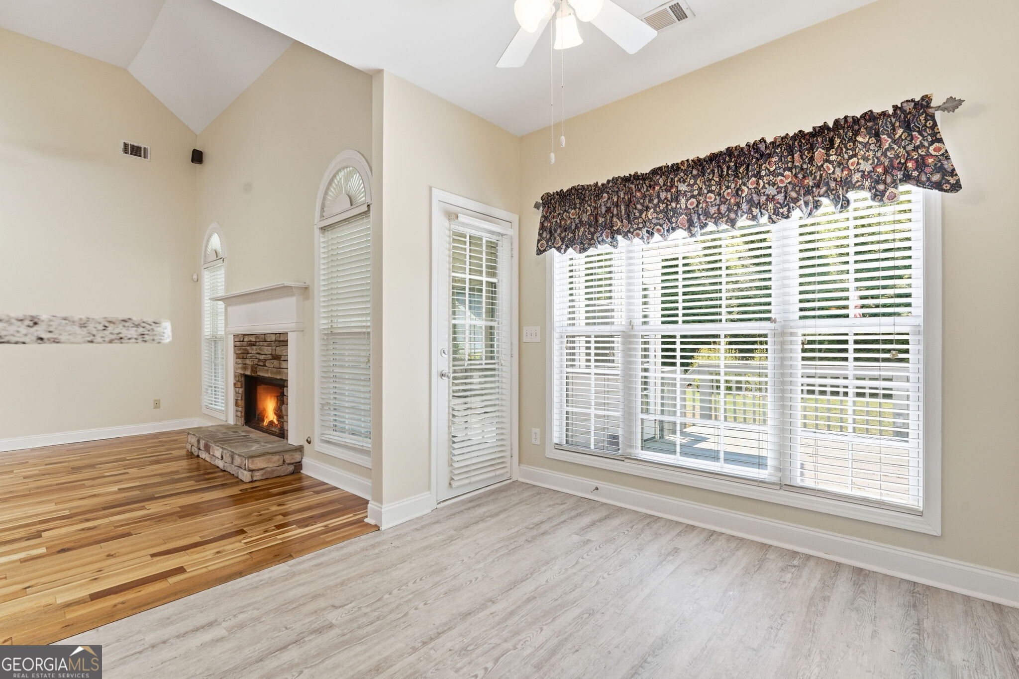 404 Vineyard Drive Property Photo 26