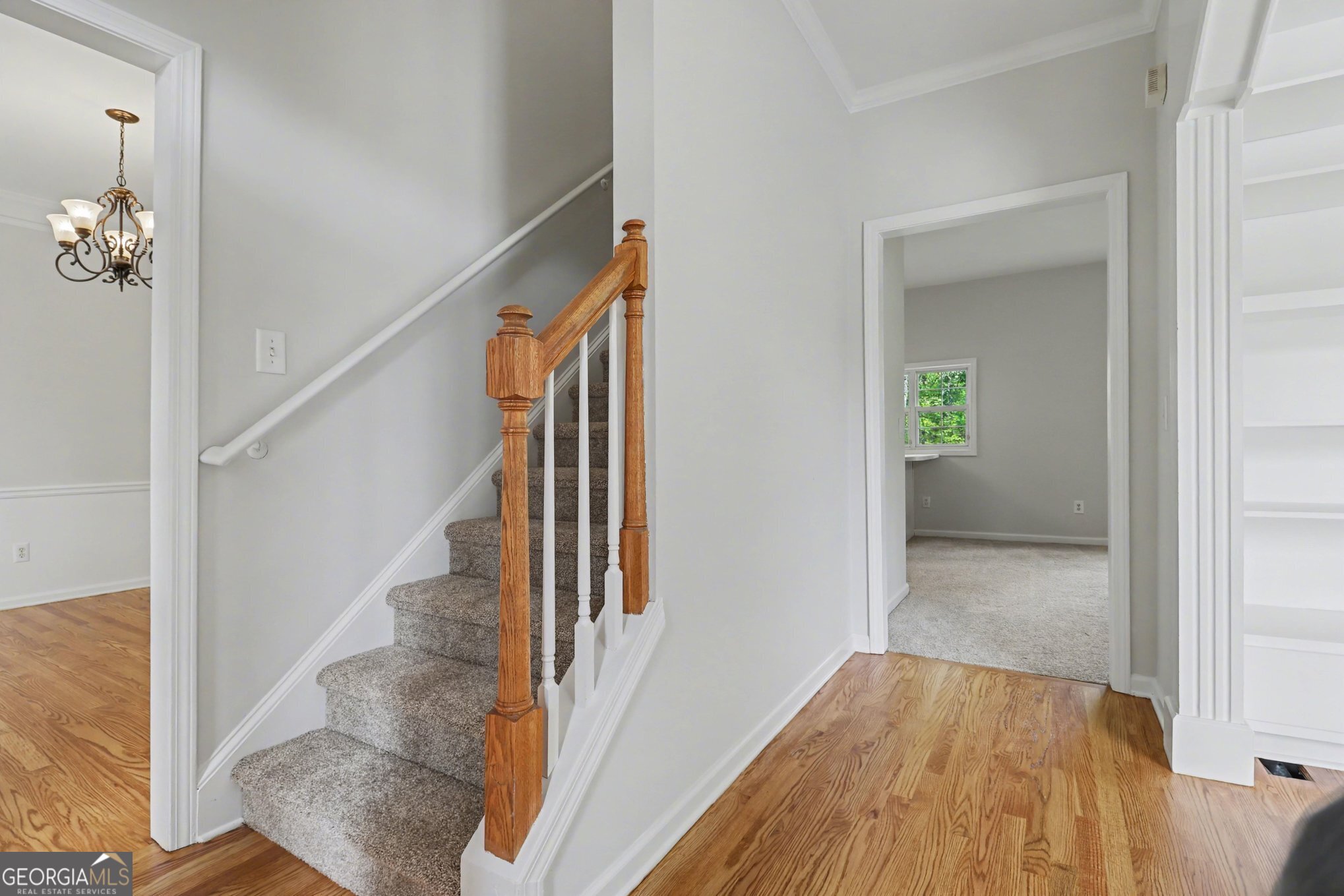 3055 Heatherstone Drive Property Photo 5