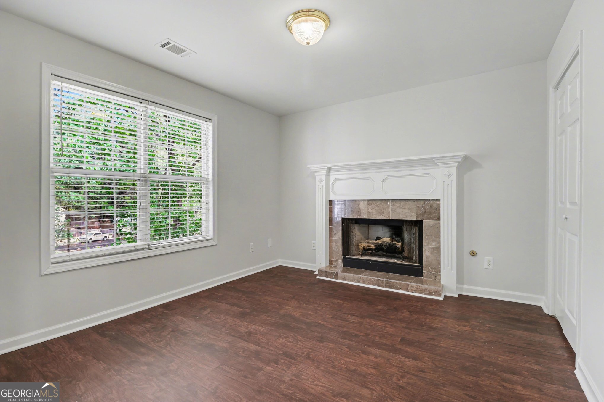 3055 Heatherstone Drive Property Photo 14