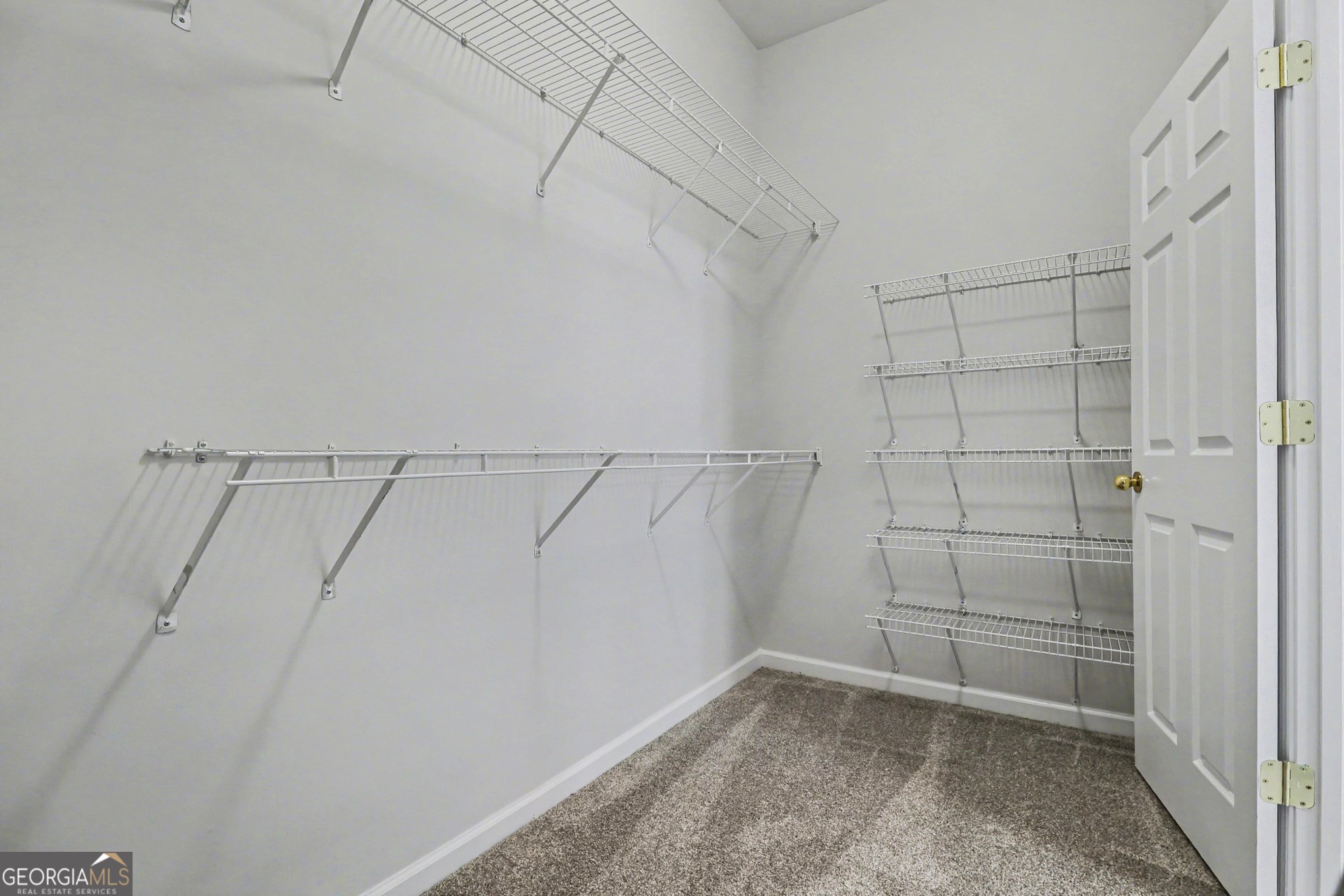 3055 Heatherstone Drive Property Photo 17