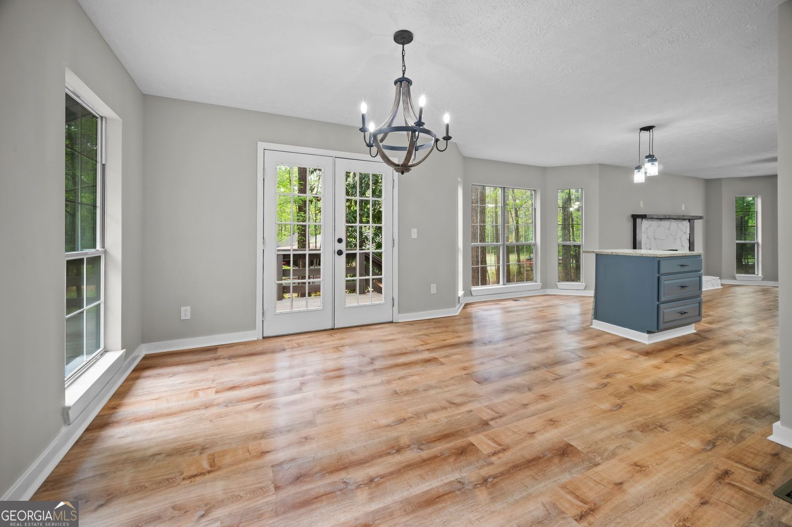 9780 Dixon Industrial Boulevard Property Photo 6
