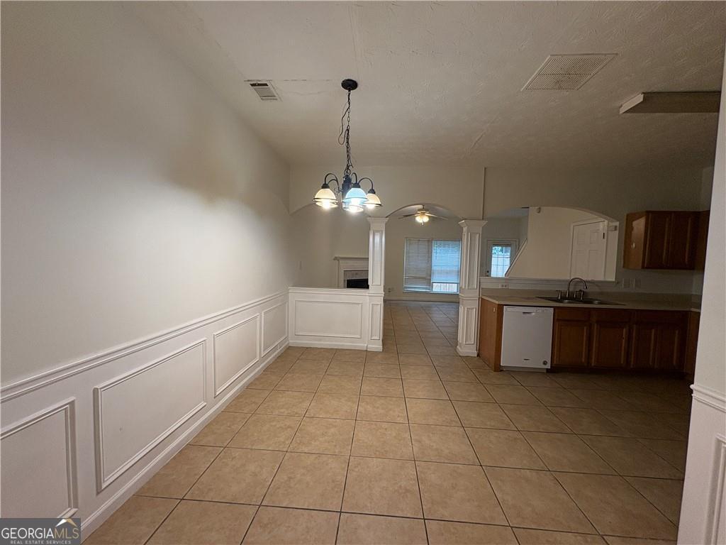 2485 Emma Way Property Photo 3