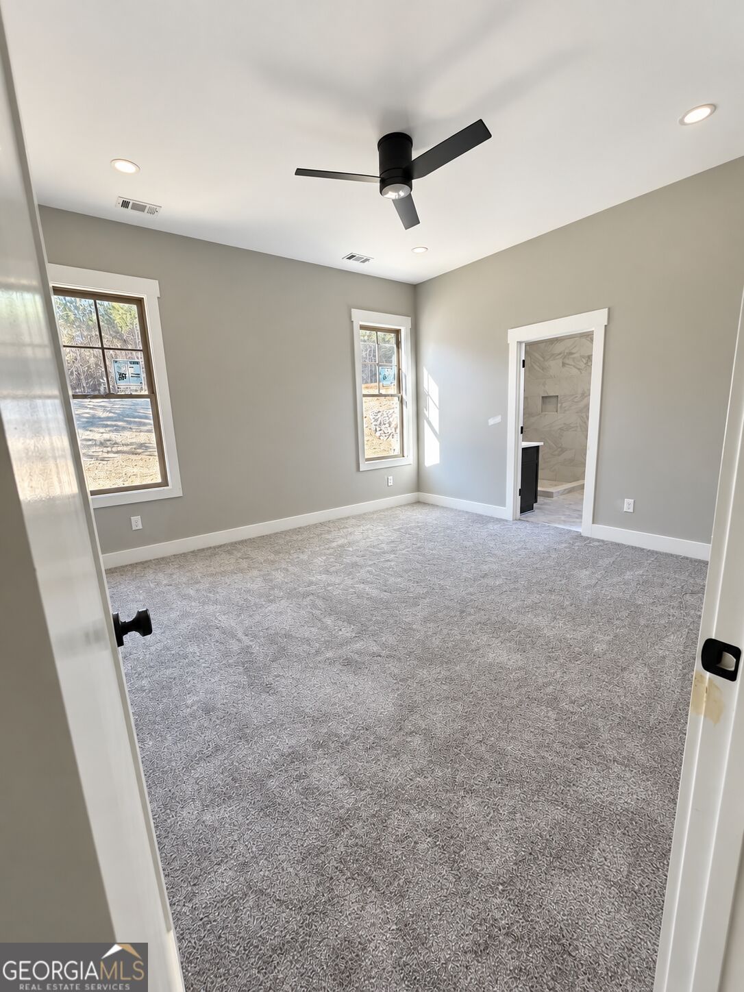 324 West Lakeview Property Photo 7