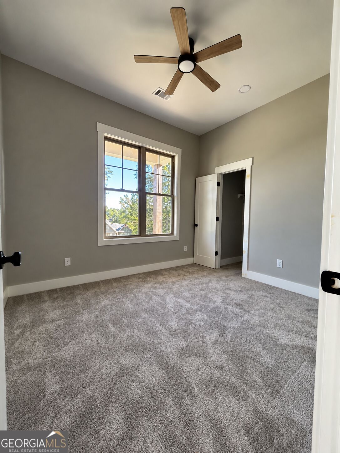 324 West Lakeview Property Photo 13