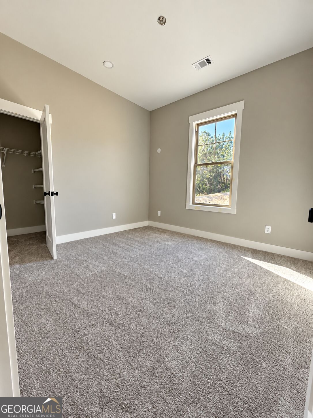 324 West Lakeview Property Photo 14