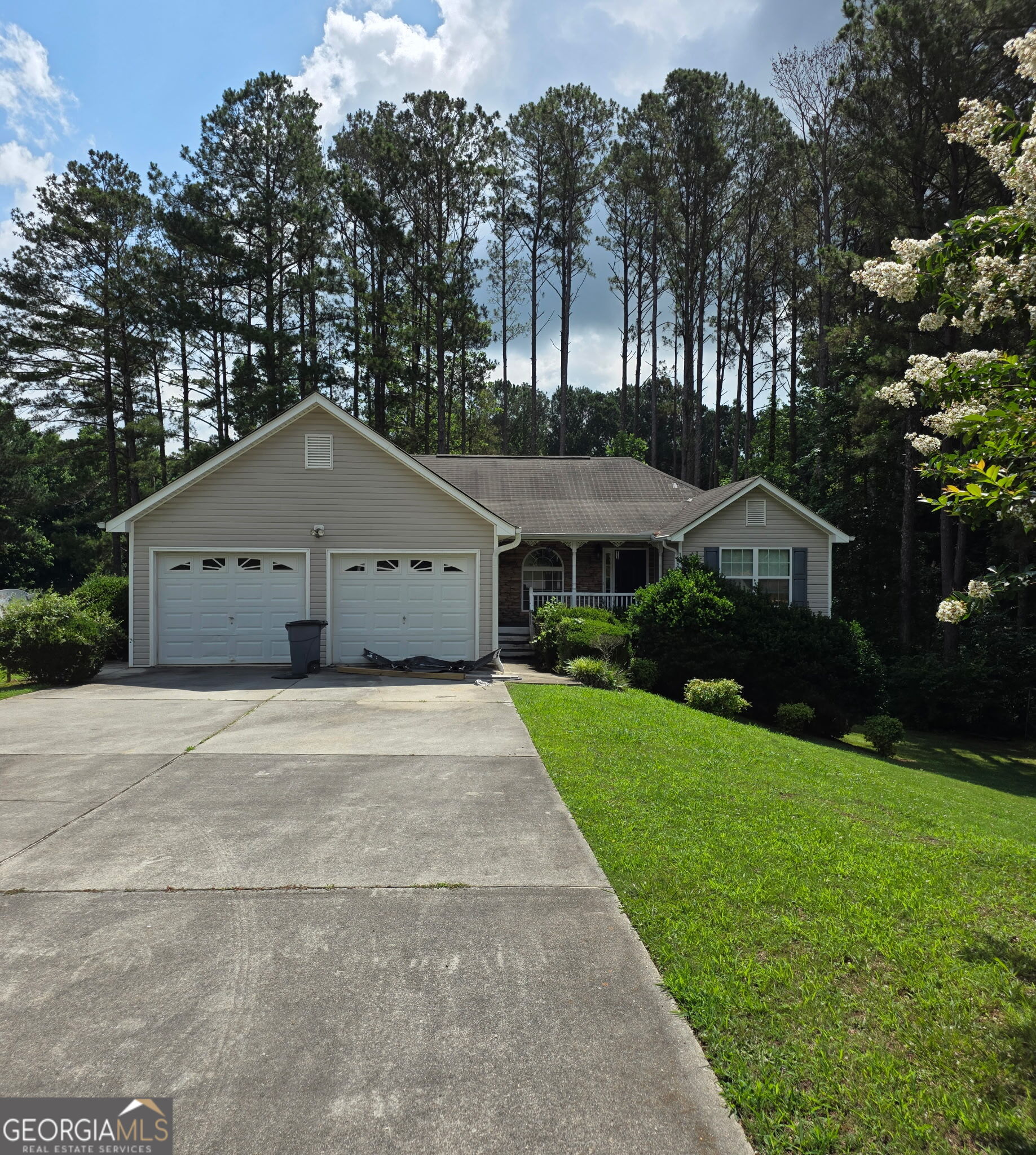 400 Megan Place Property Photo 1