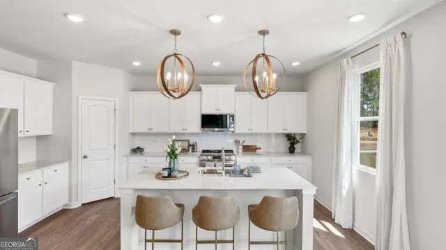 8043 Dickens Drive Property Photo 6