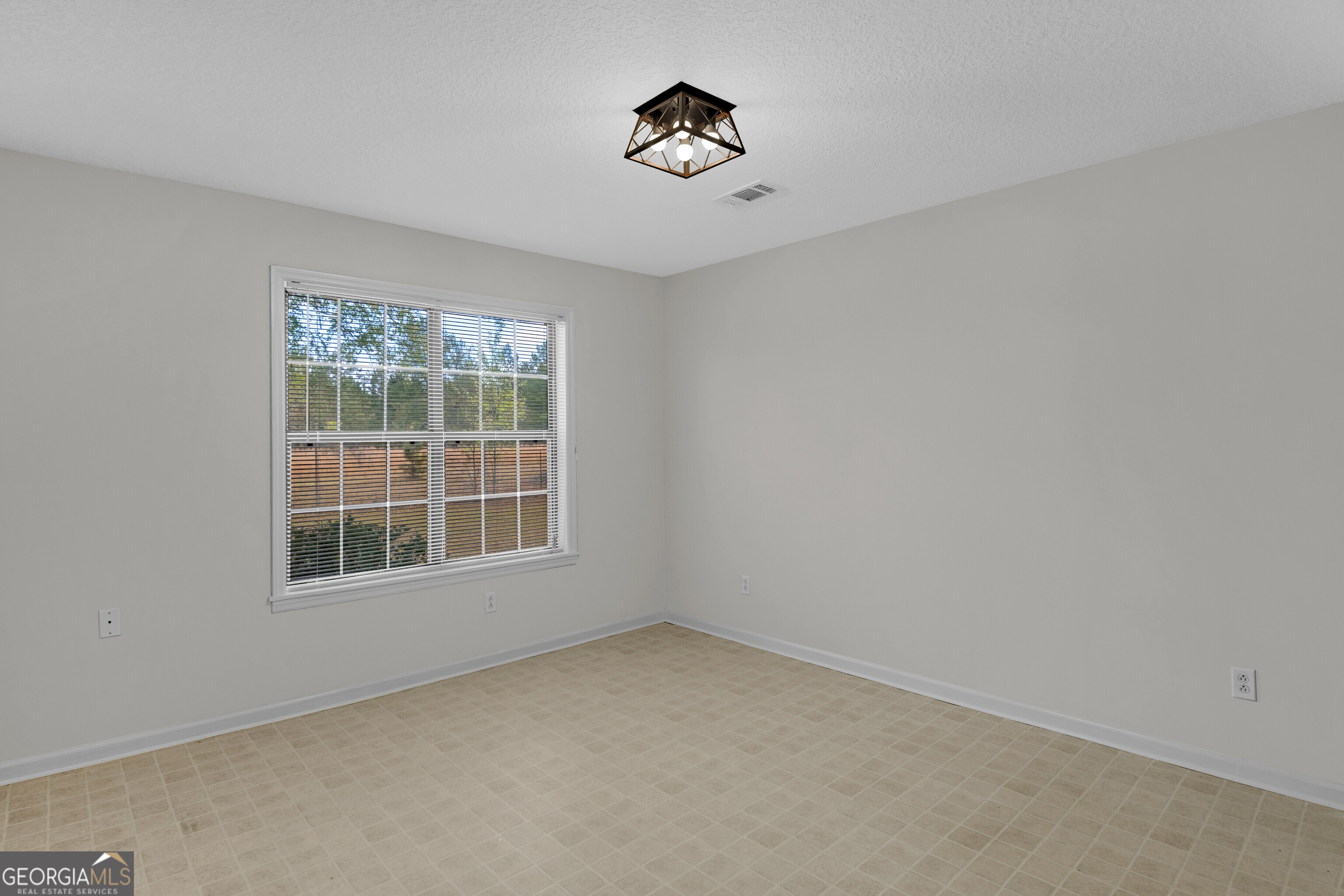52 Northgate Lane Property Photo 7