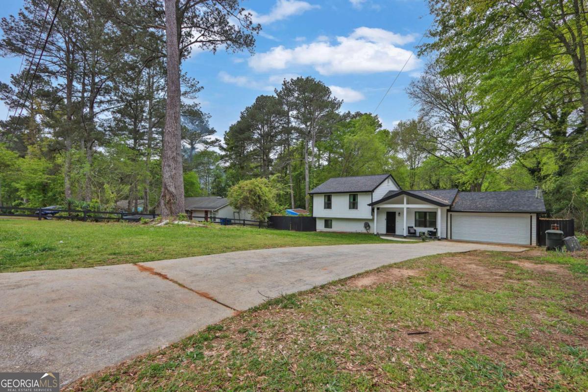 447 Warren Road Property Photo 3