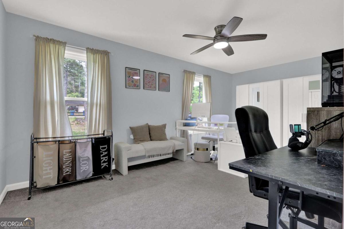 447 Warren Road Property Photo 15