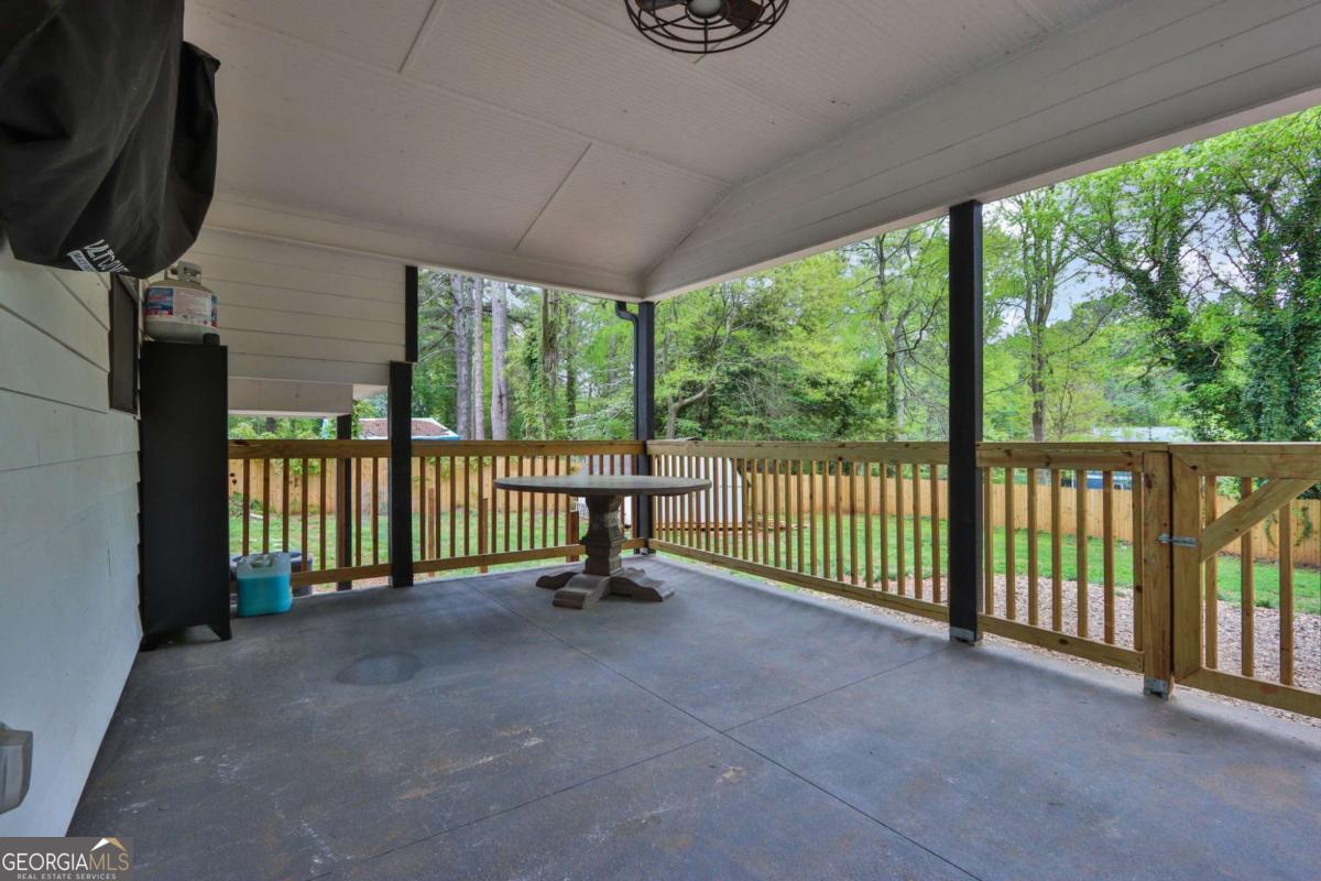 447 Warren Road Property Photo 32