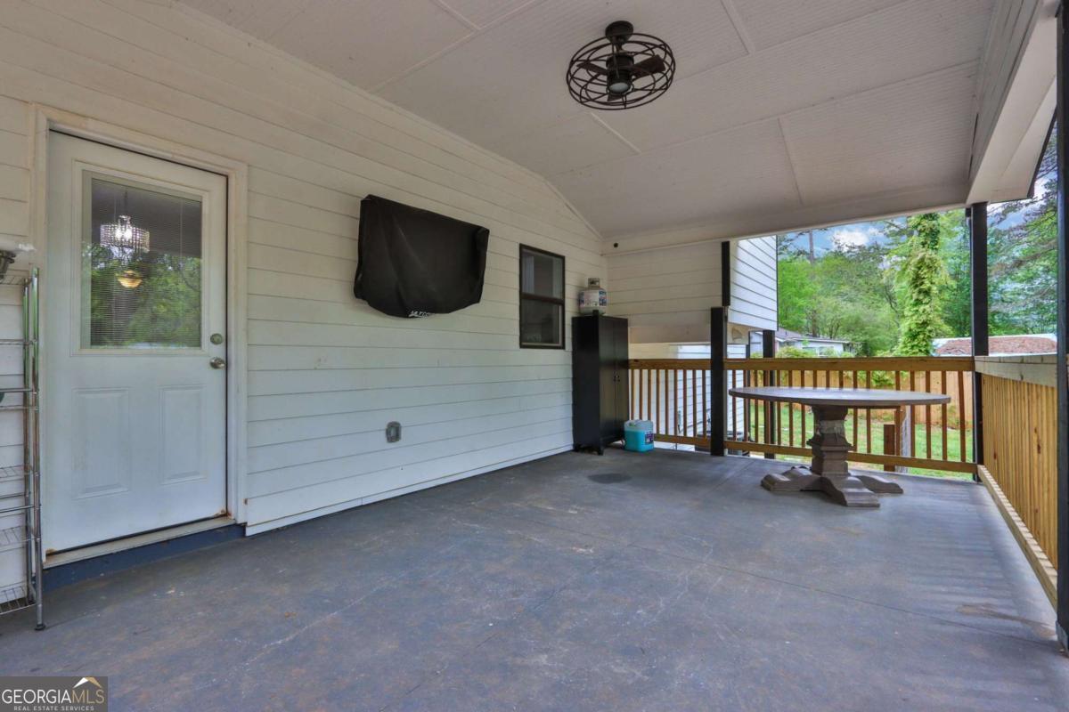 447 Warren Road Property Photo 33