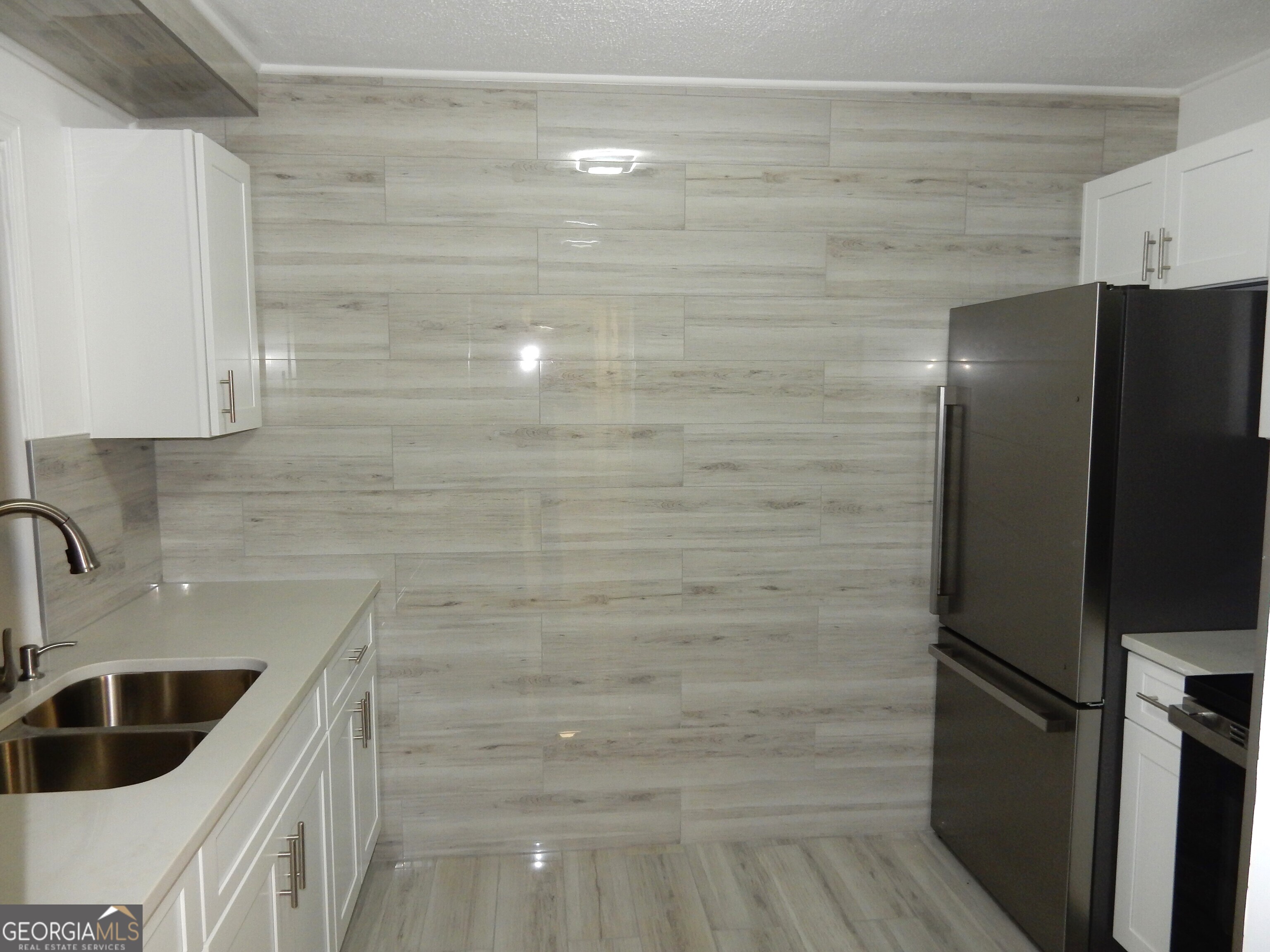 3083 Colonial Way Property Photo 5