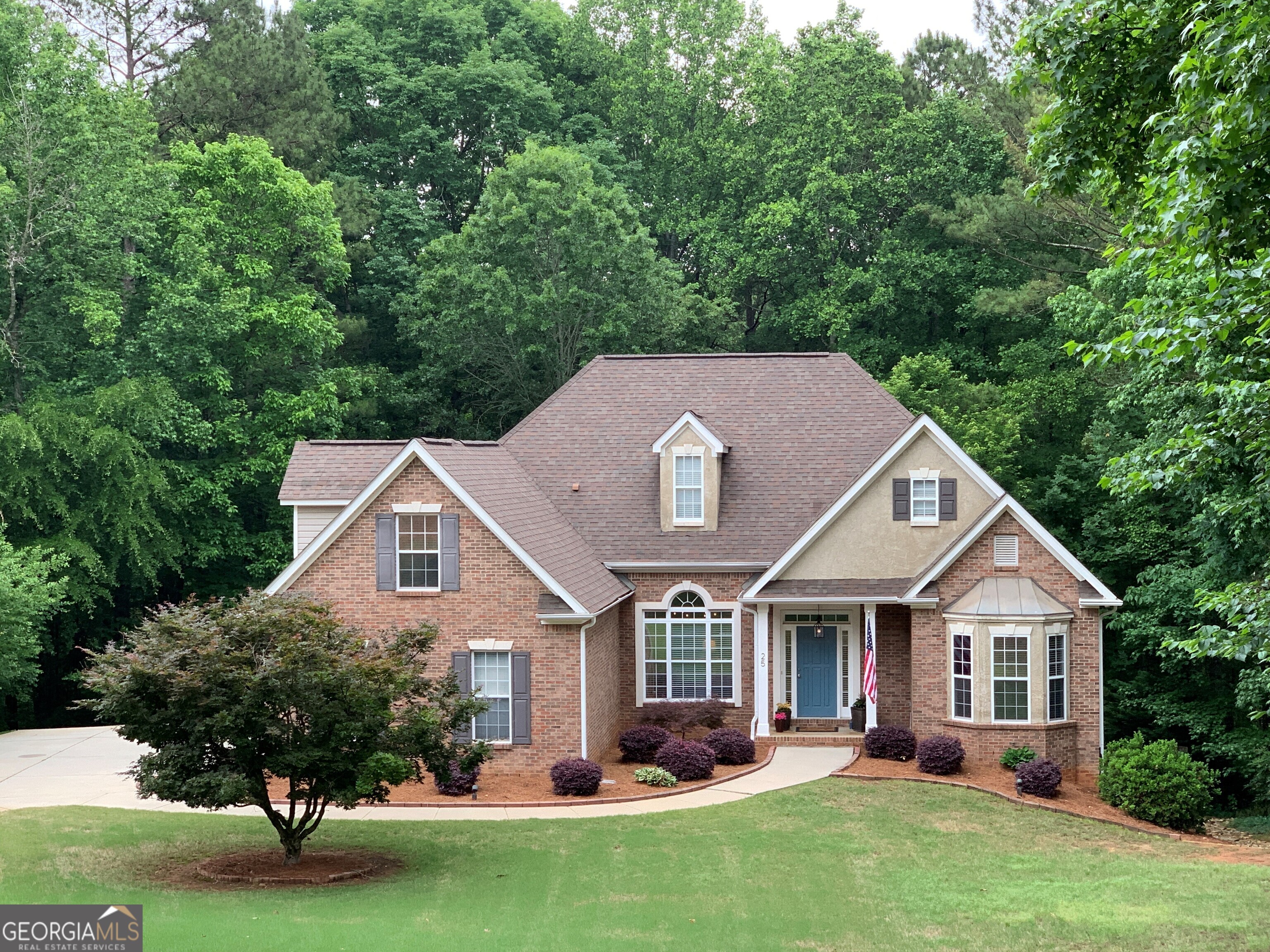 25 Lyndhurst Way