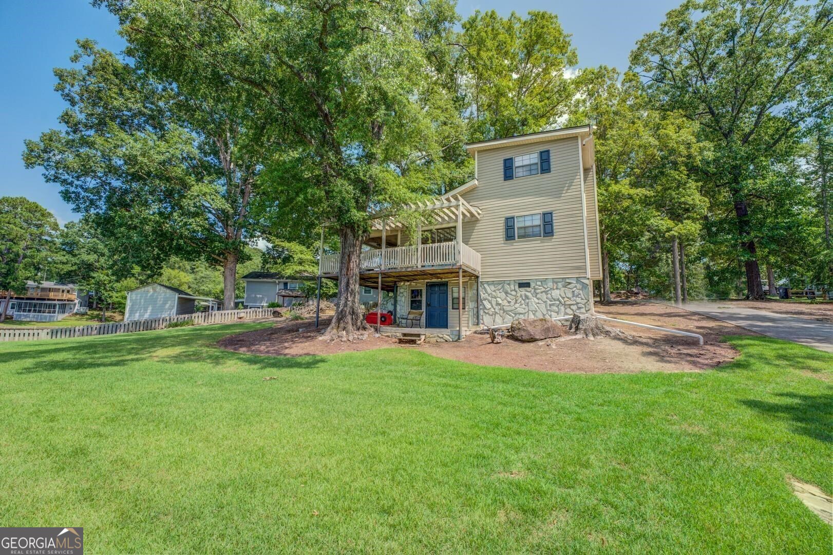 393 Templeton Circle Property Photo 6