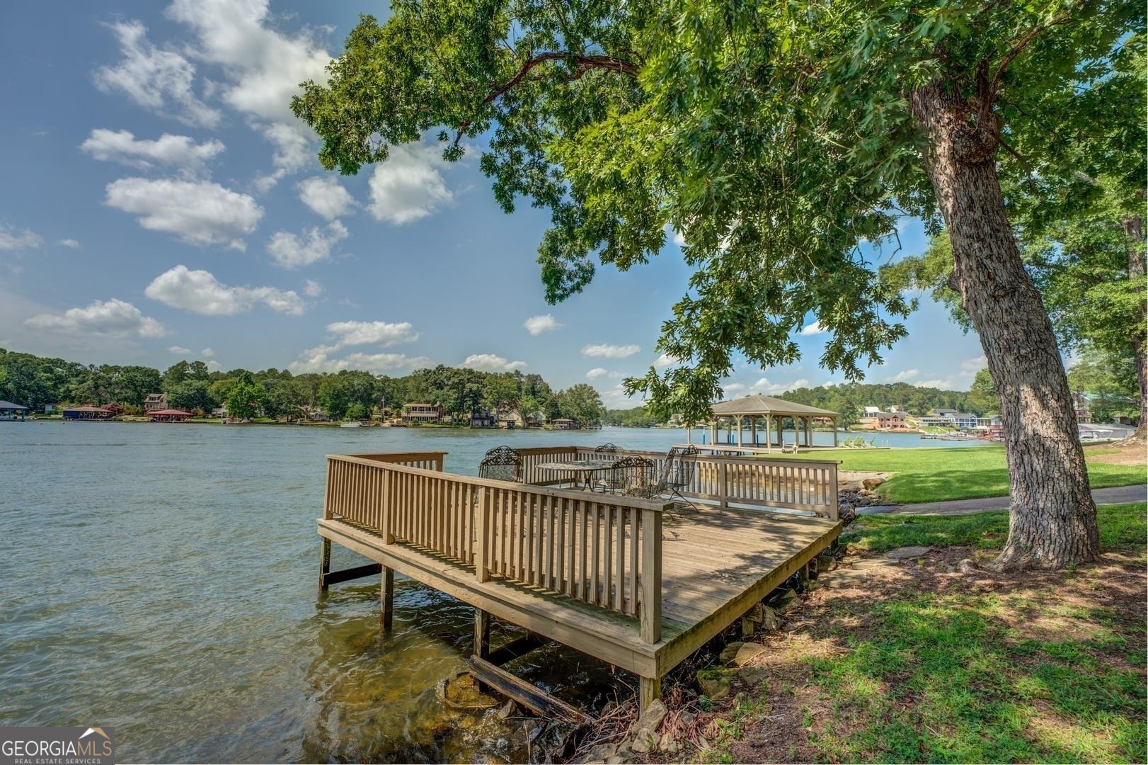 393 Templeton Circle Property Photo 8