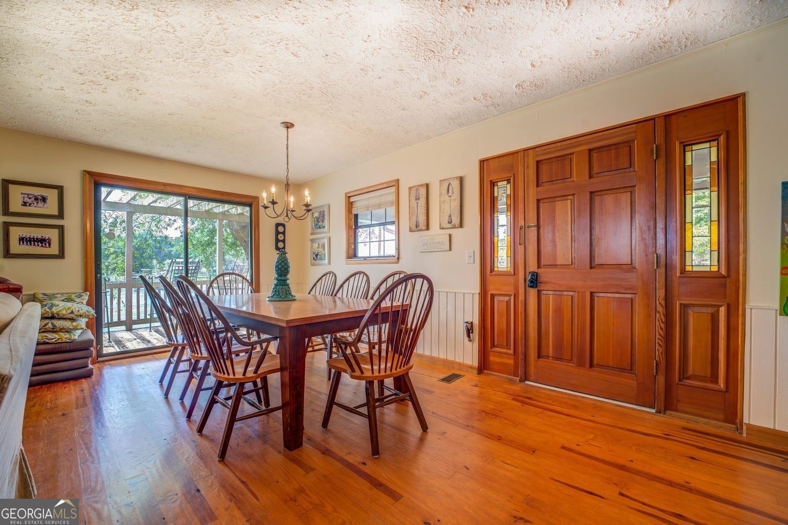 393 Templeton Circle Property Photo 18