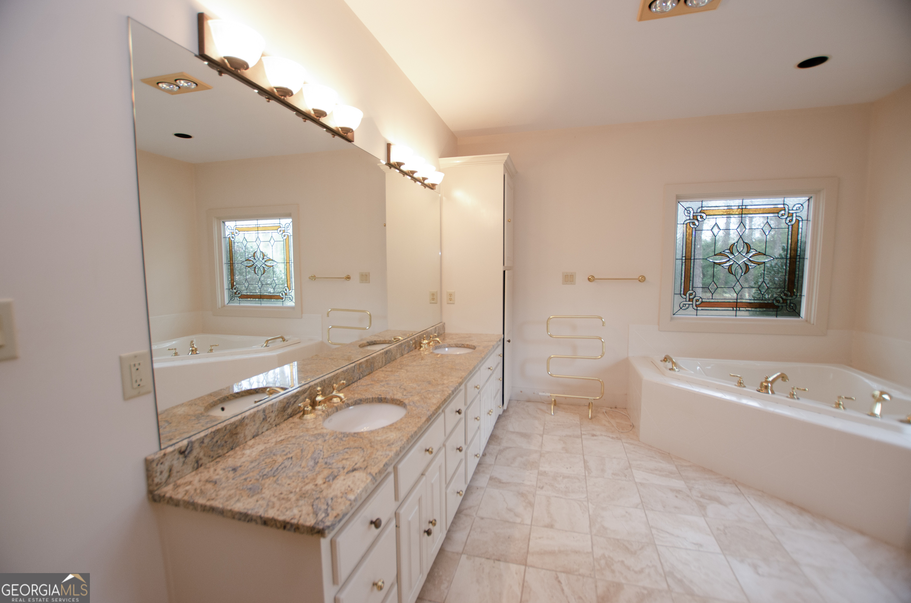 4000 Booth Road Ne Property Photo 22