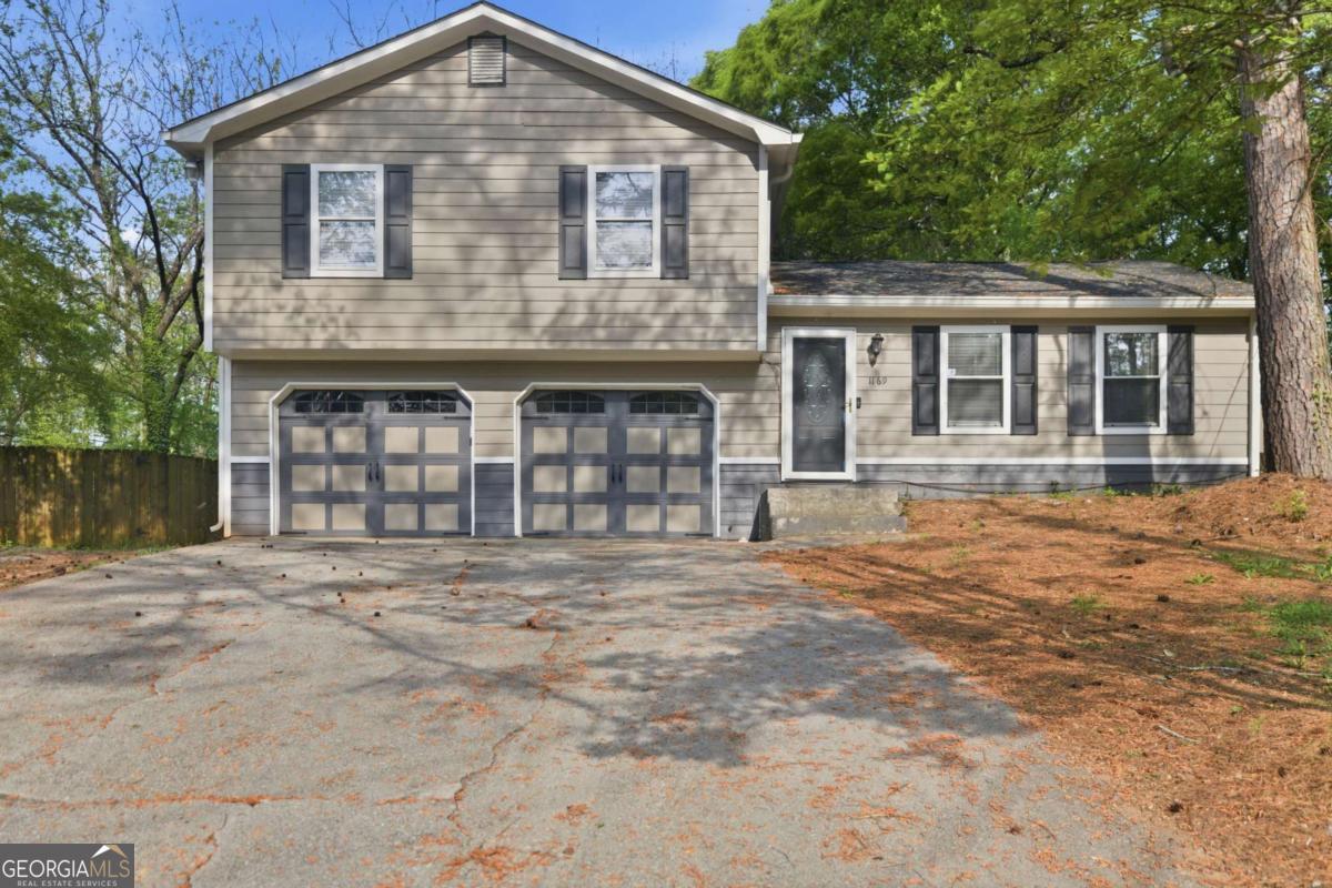 1169 Dustin Court Property Photo 1