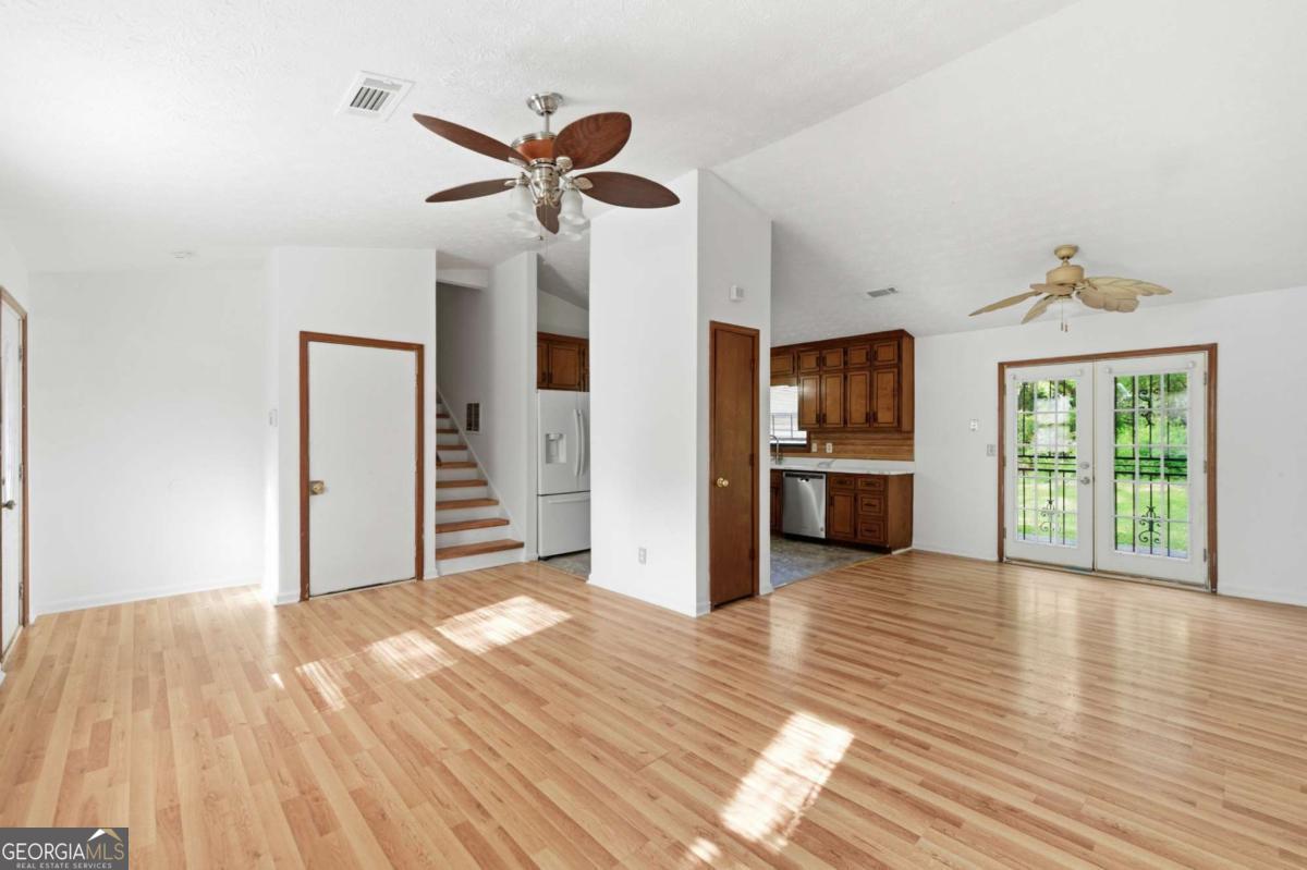 1169 Dustin Court Property Photo 8
