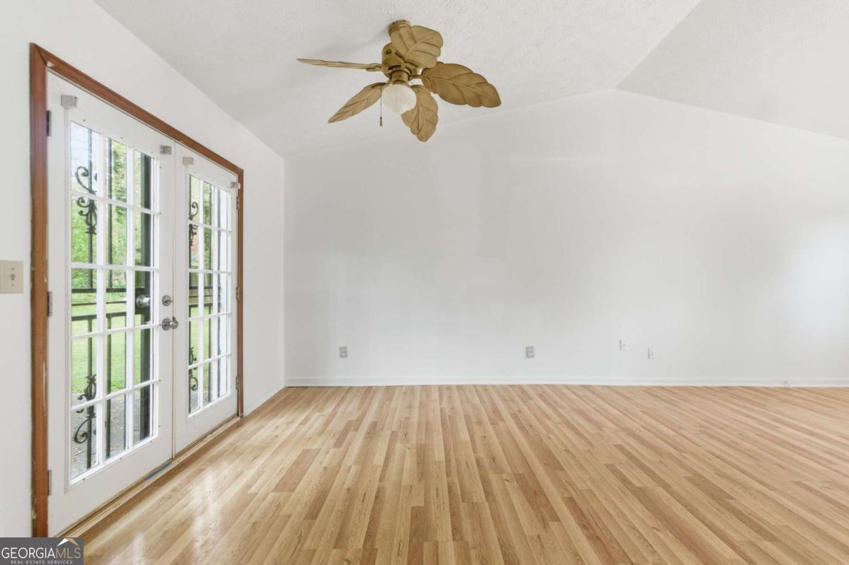 1169 Dustin Court Property Photo 12