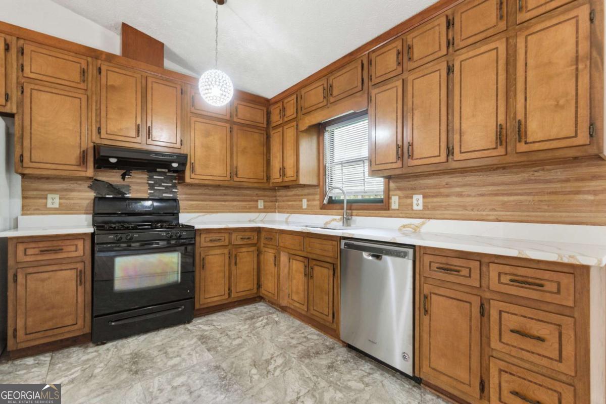 1169 Dustin Court Property Photo 13