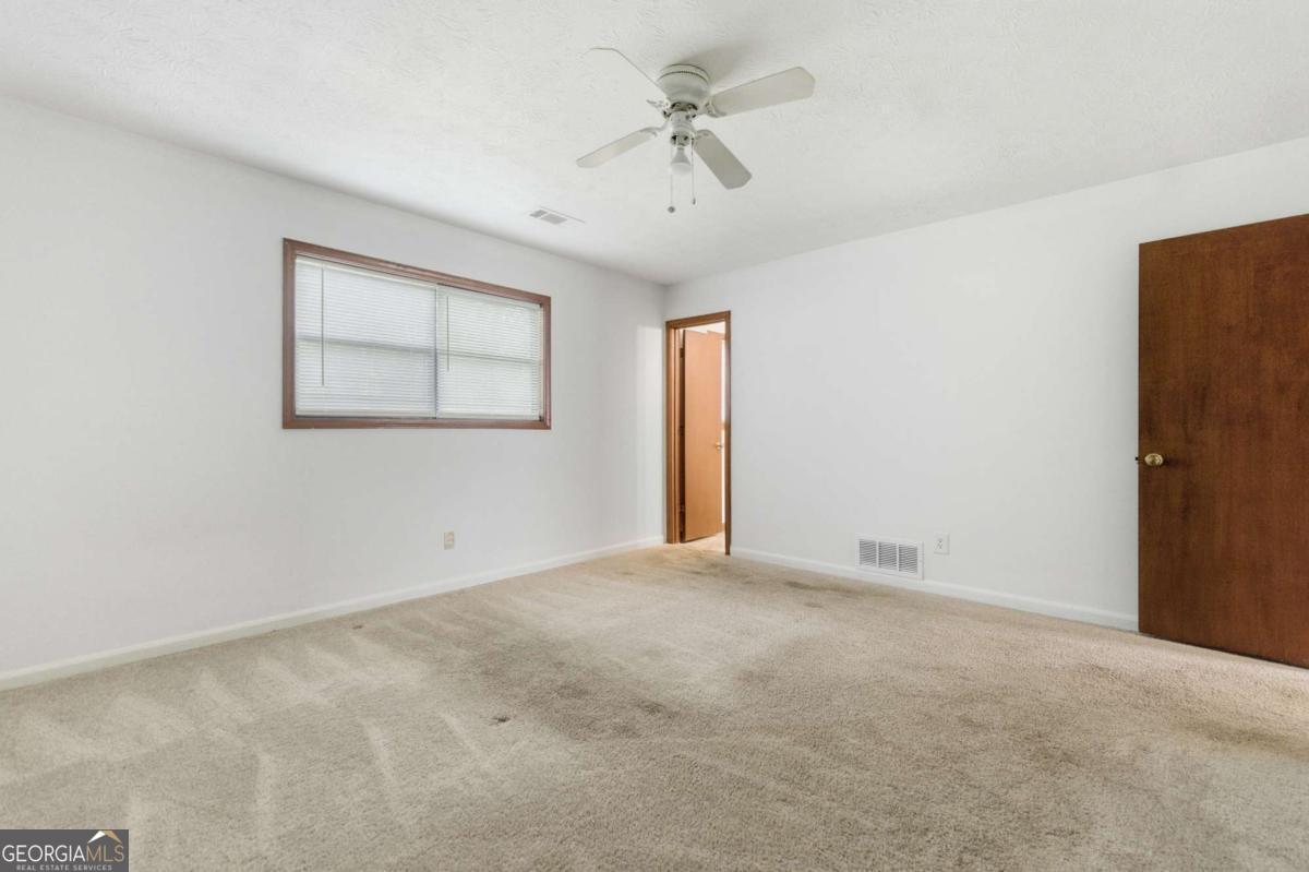1169 Dustin Court Property Photo 17