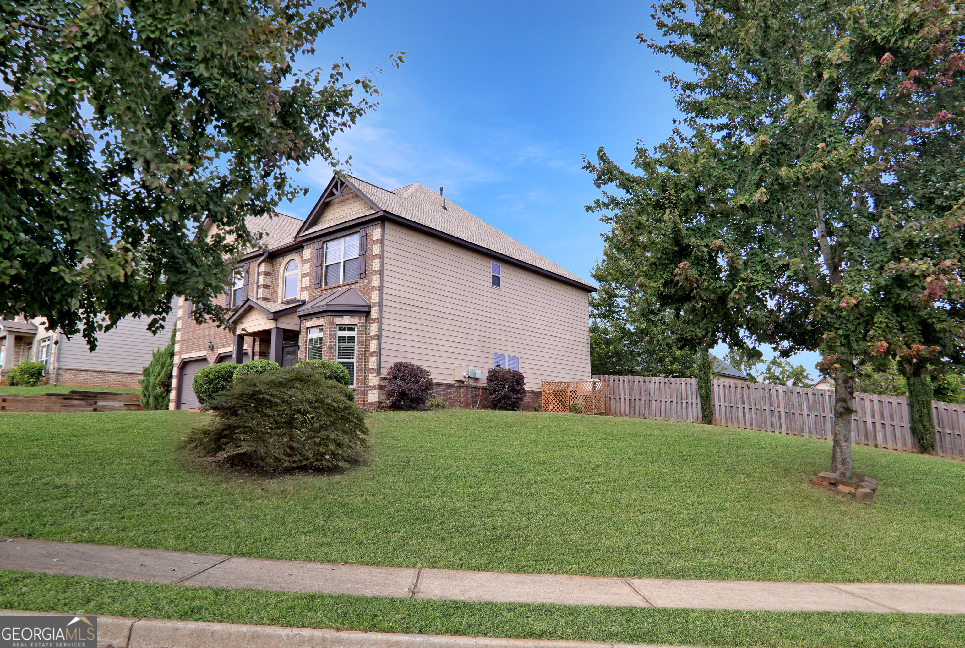 958 Nevis Way Property Photo 3