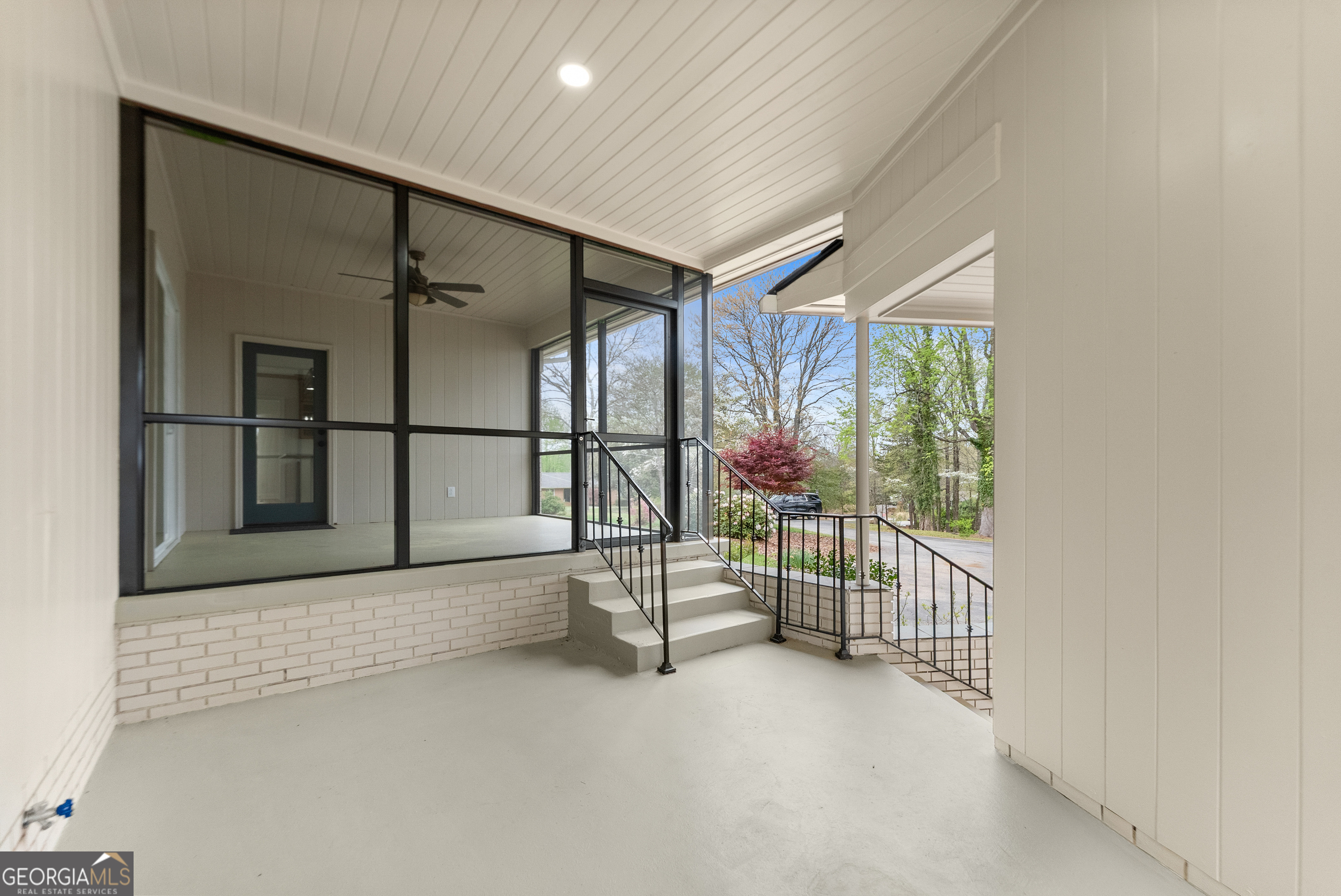 664 Chenocetah Drive Property Photo 34