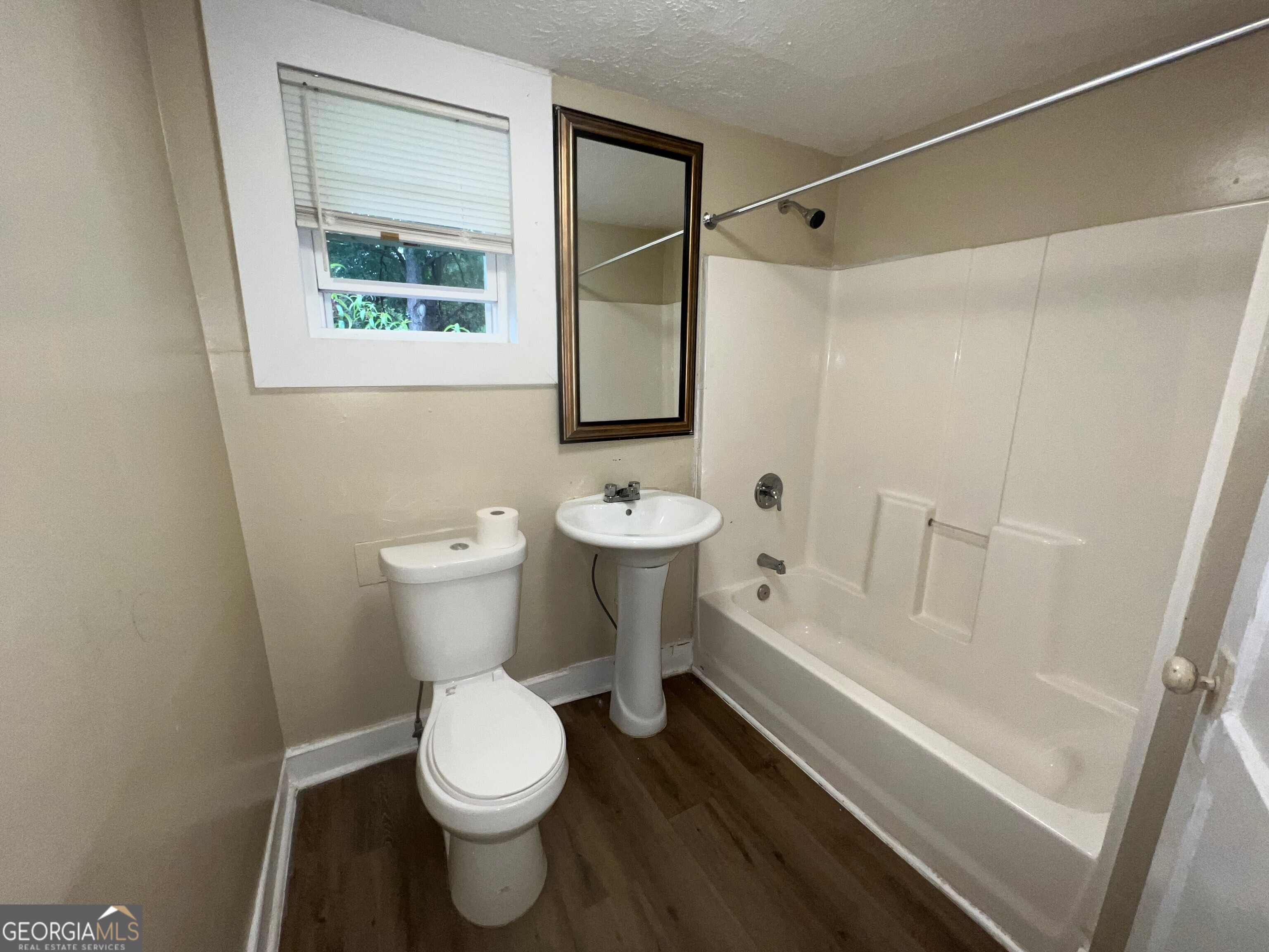 304.5 Boulevard Property Photo 4