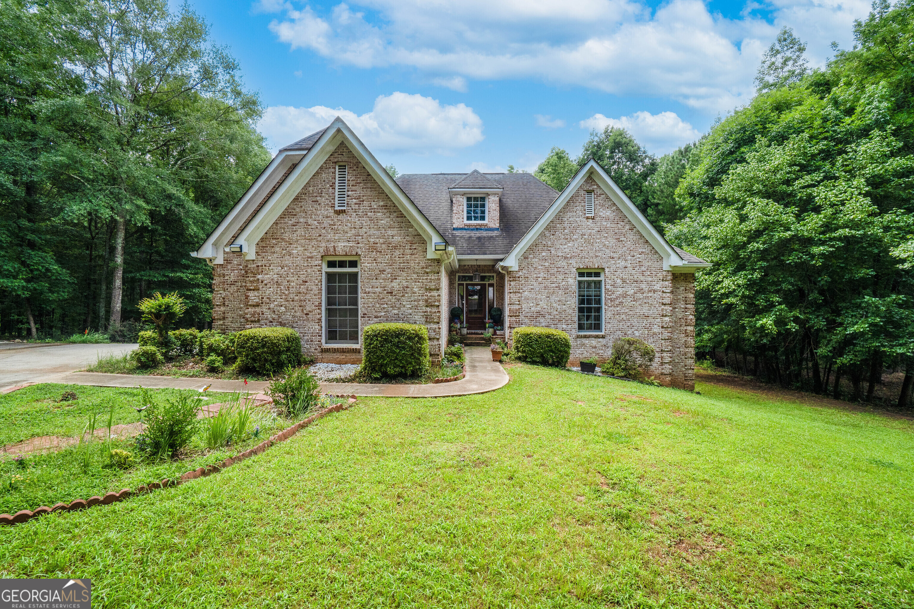 20 Balfour Drive Property Photo 1