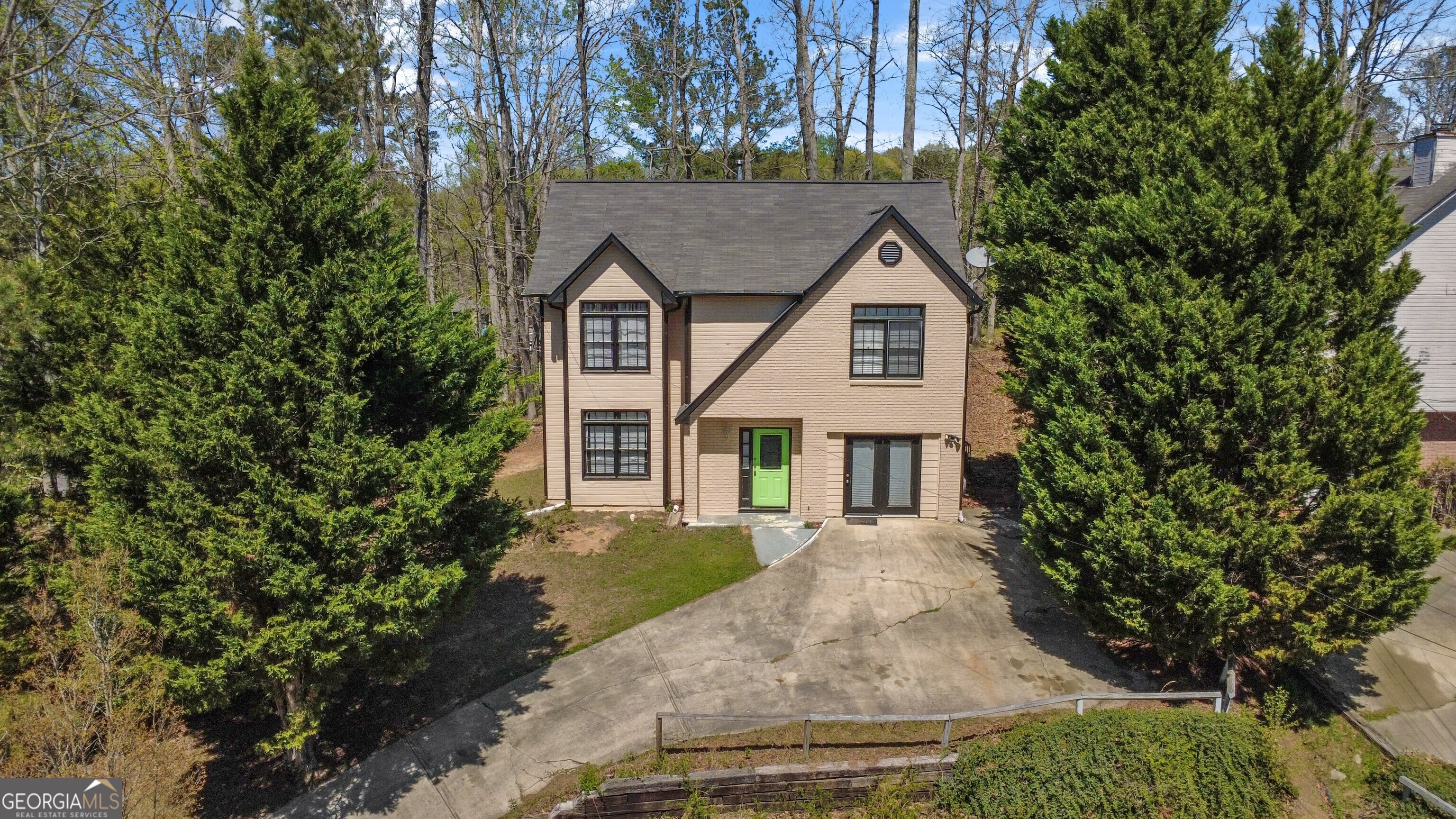 3460 Estate Lake Drive Property Photo 1