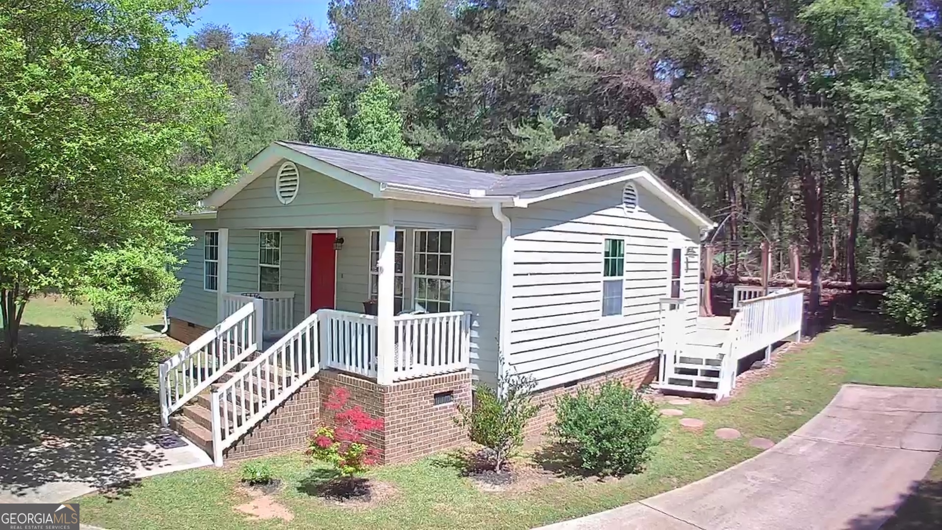 620 S Hogan Drive Property Photo 1