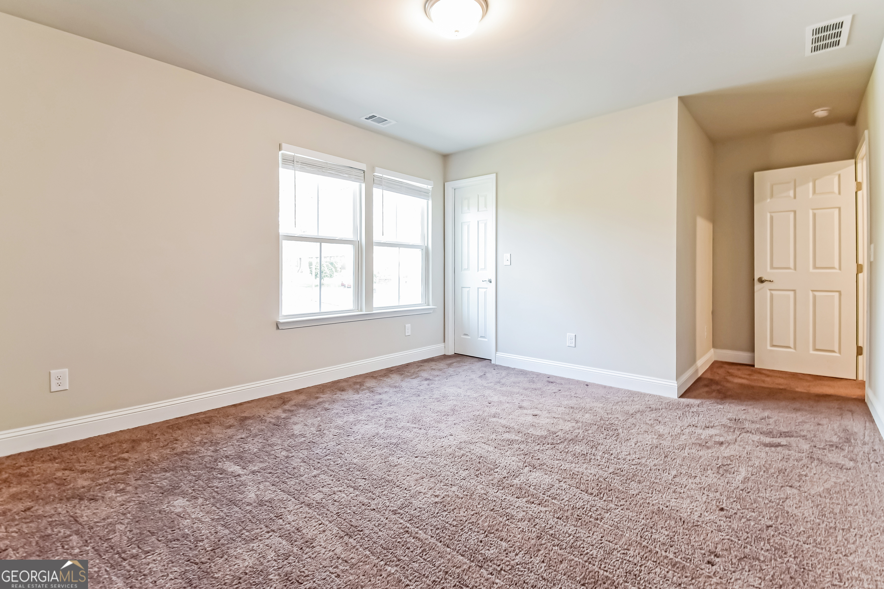 5897 Meadowview Road Property Photo 6