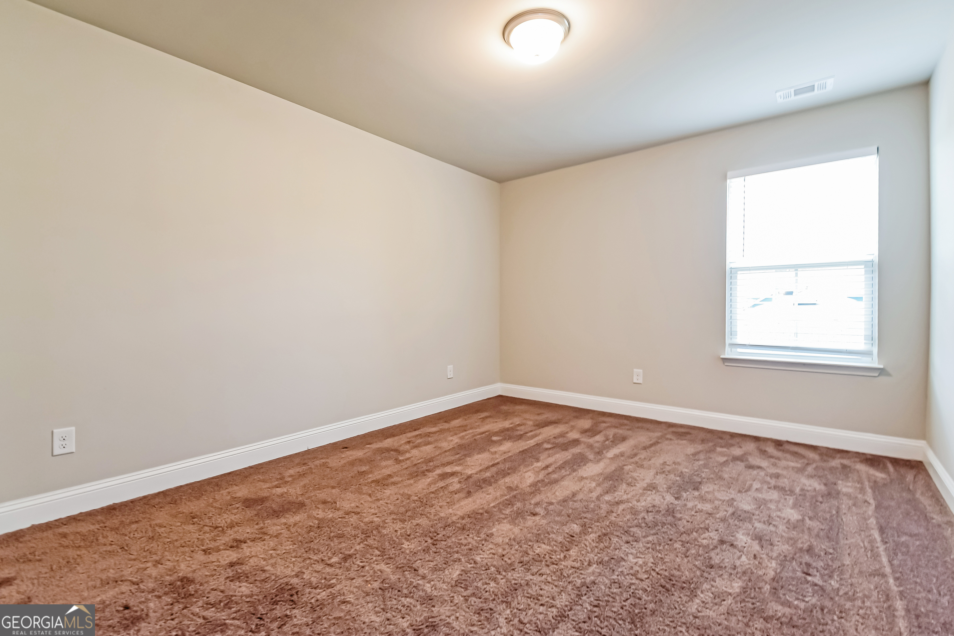 5897 Meadowview Road Property Photo 8