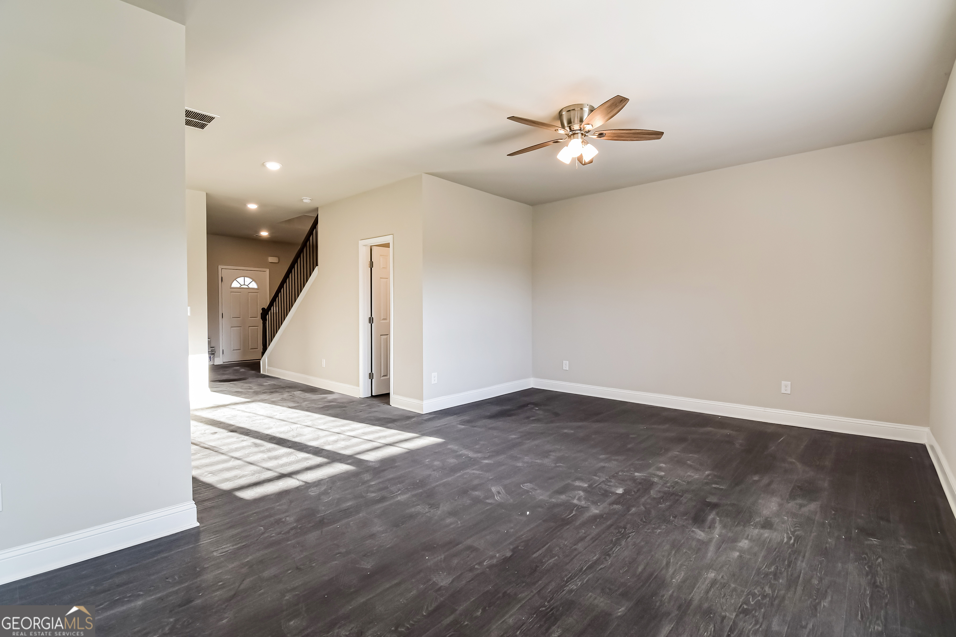 5897 Meadowview Road Property Photo 13
