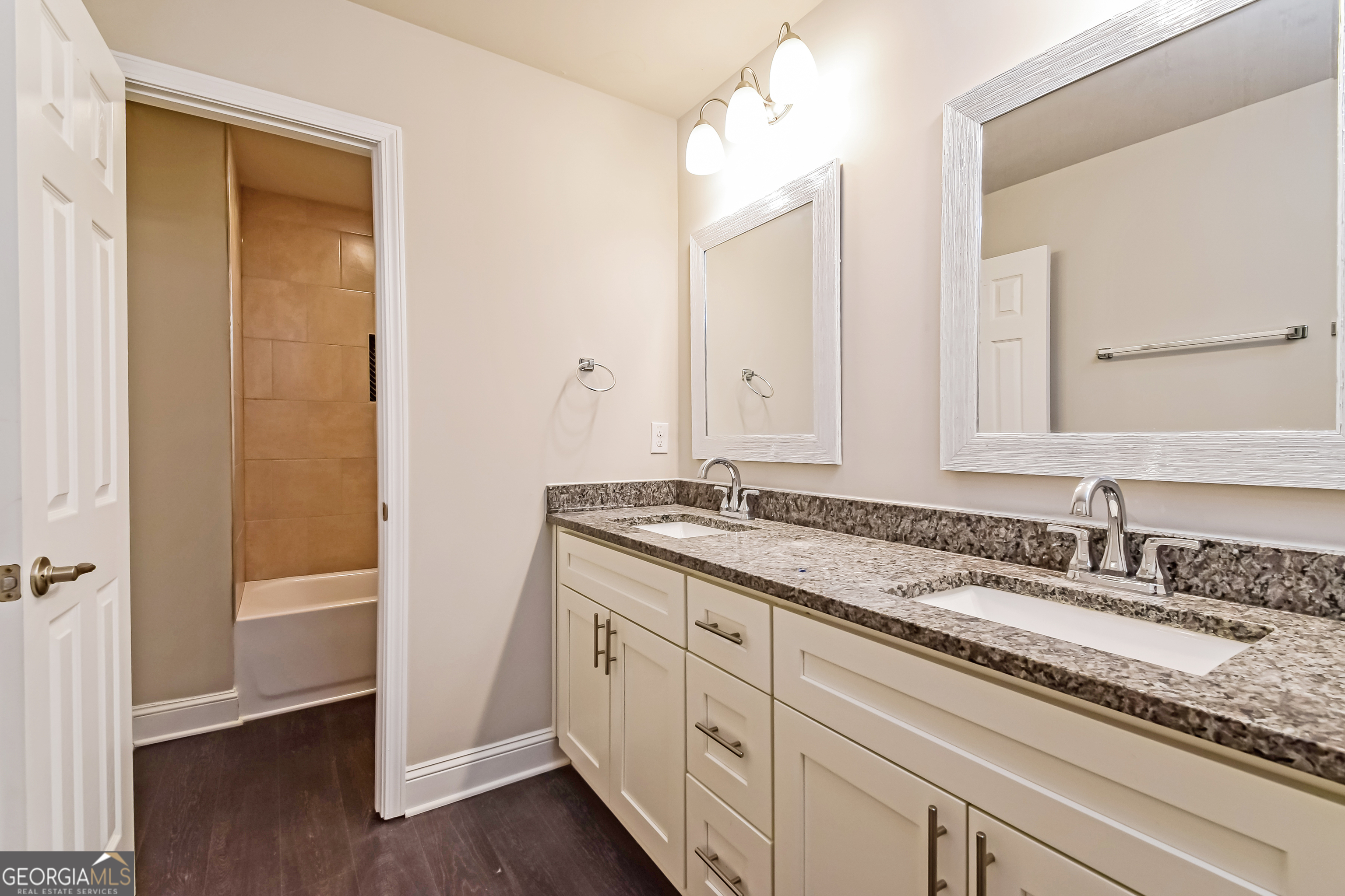 5897 Meadowview Road Property Photo 18