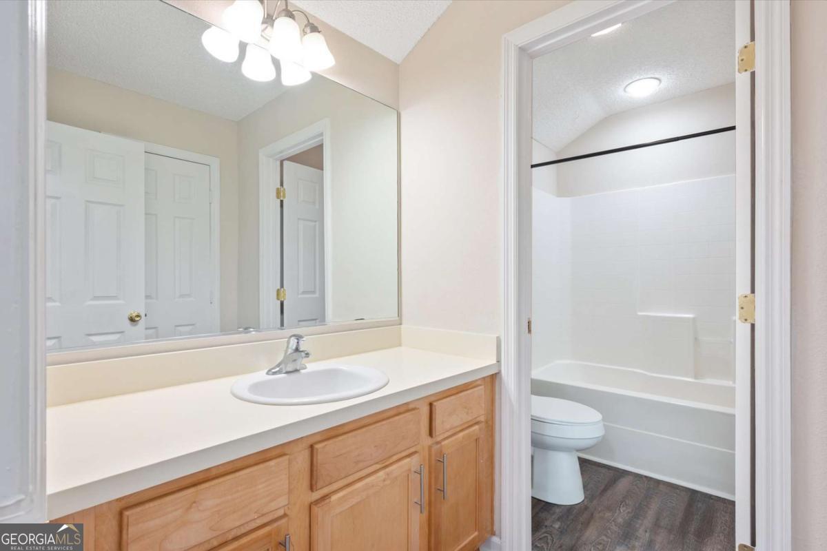 56 Travertine Circle Property Photo 25